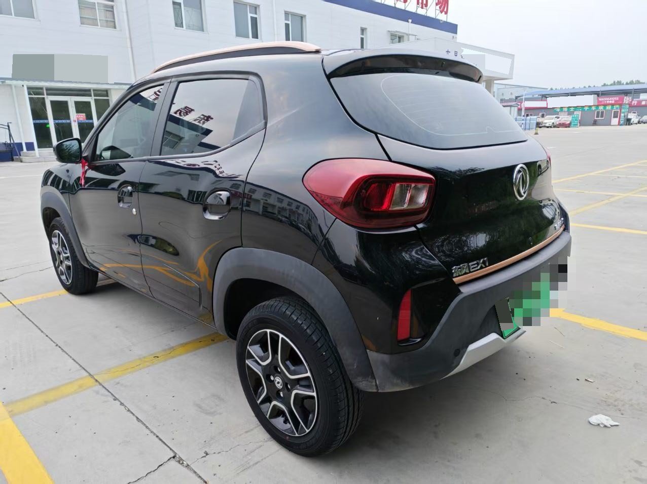 2023 car image #4