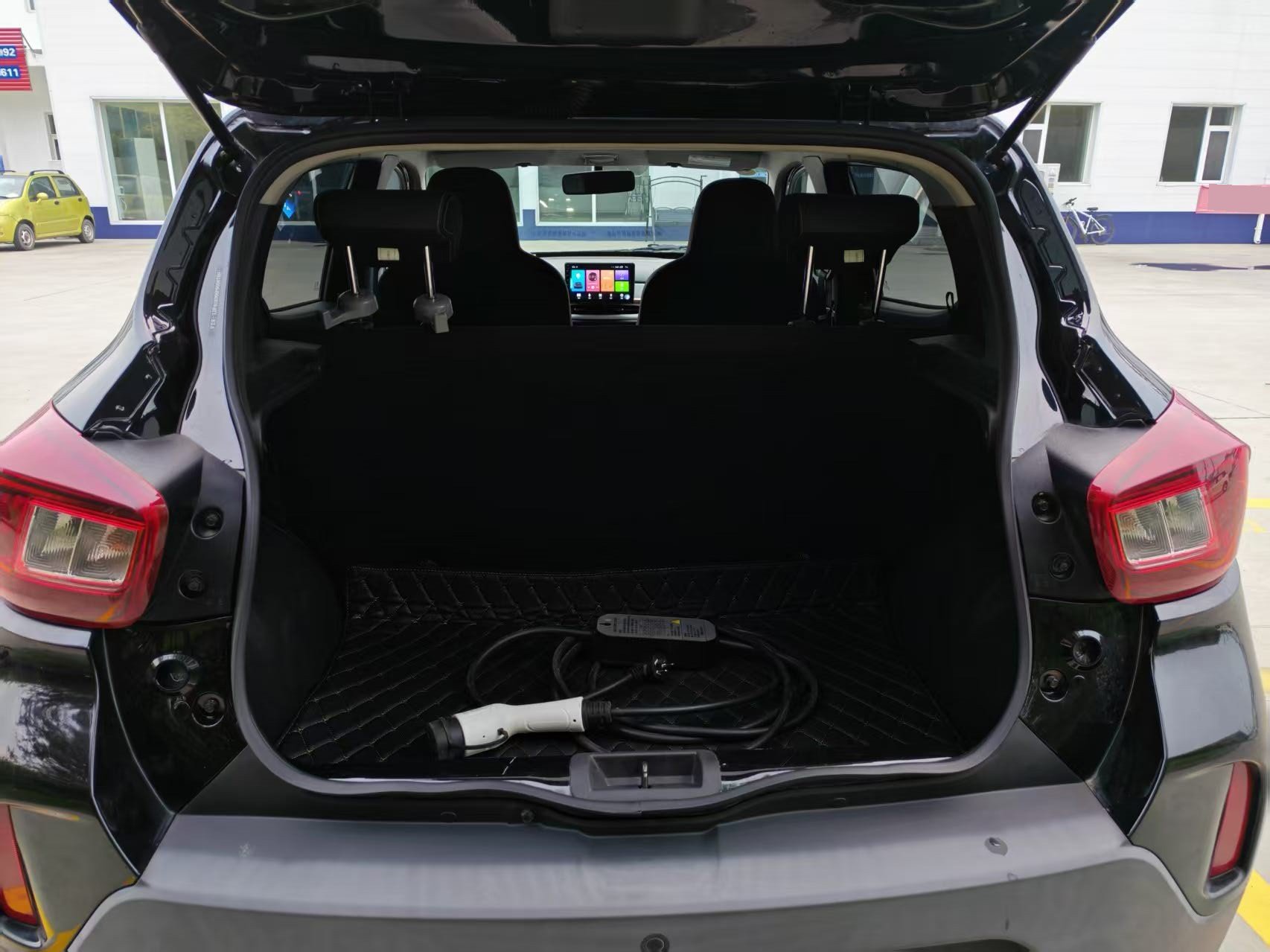 2023 car image #7