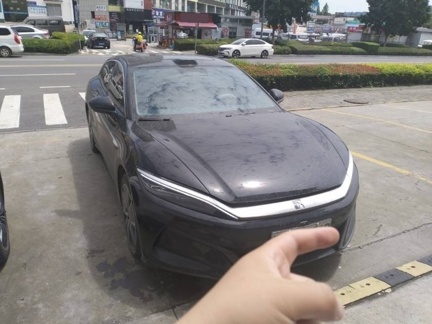 BYD HanL 2025 صورة سيارة #2