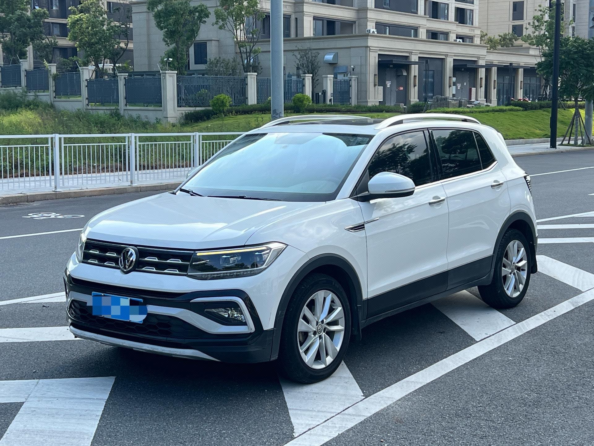 Volkswagen T-Cross 2019 Volkswagen T-Cross 2019 car image