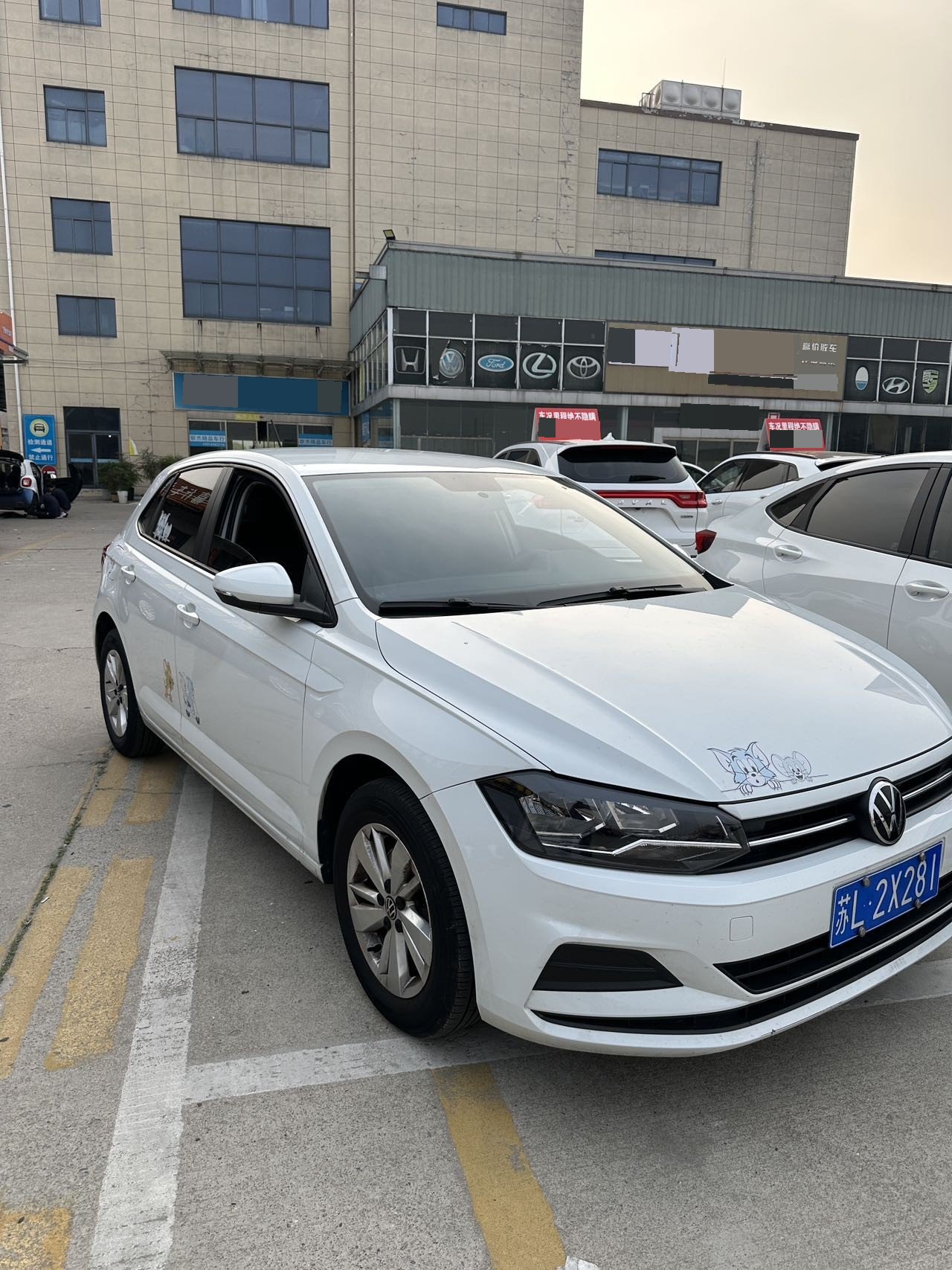 Volkswagen Polo 2024 car image #2