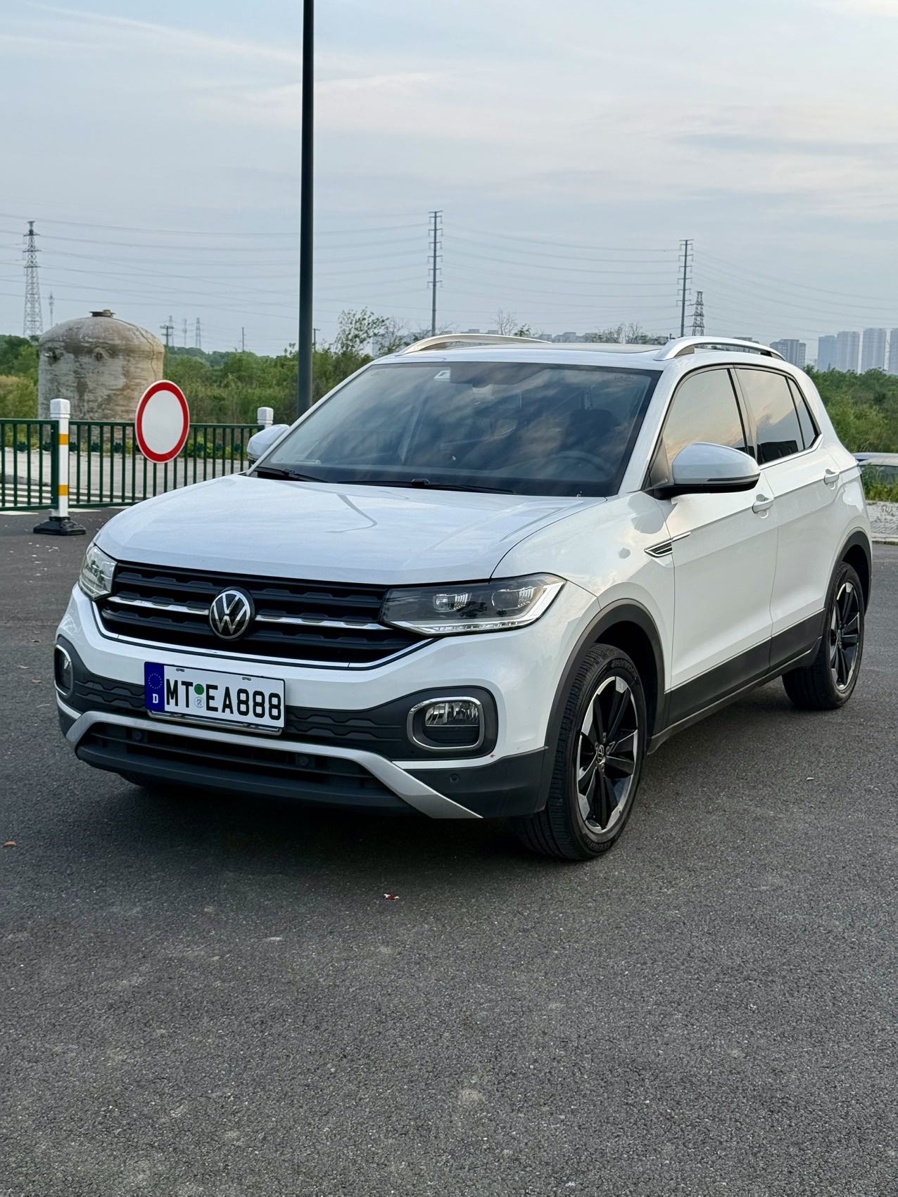 Volkswagen Tacqua 2021 car image 