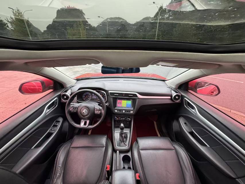MG ZS 2017 #8 MG ZS 2017 car image #8