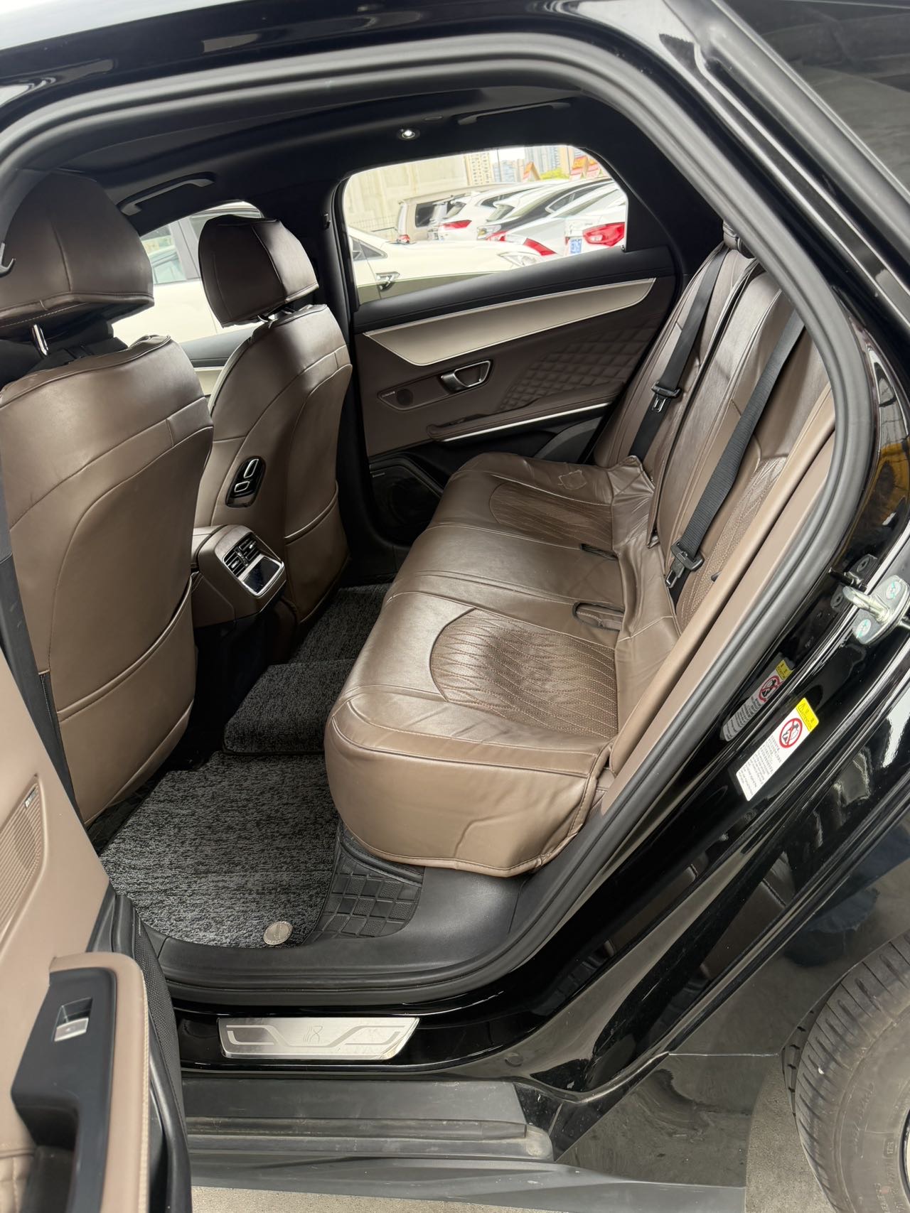 BYD Han 2024 car image #5