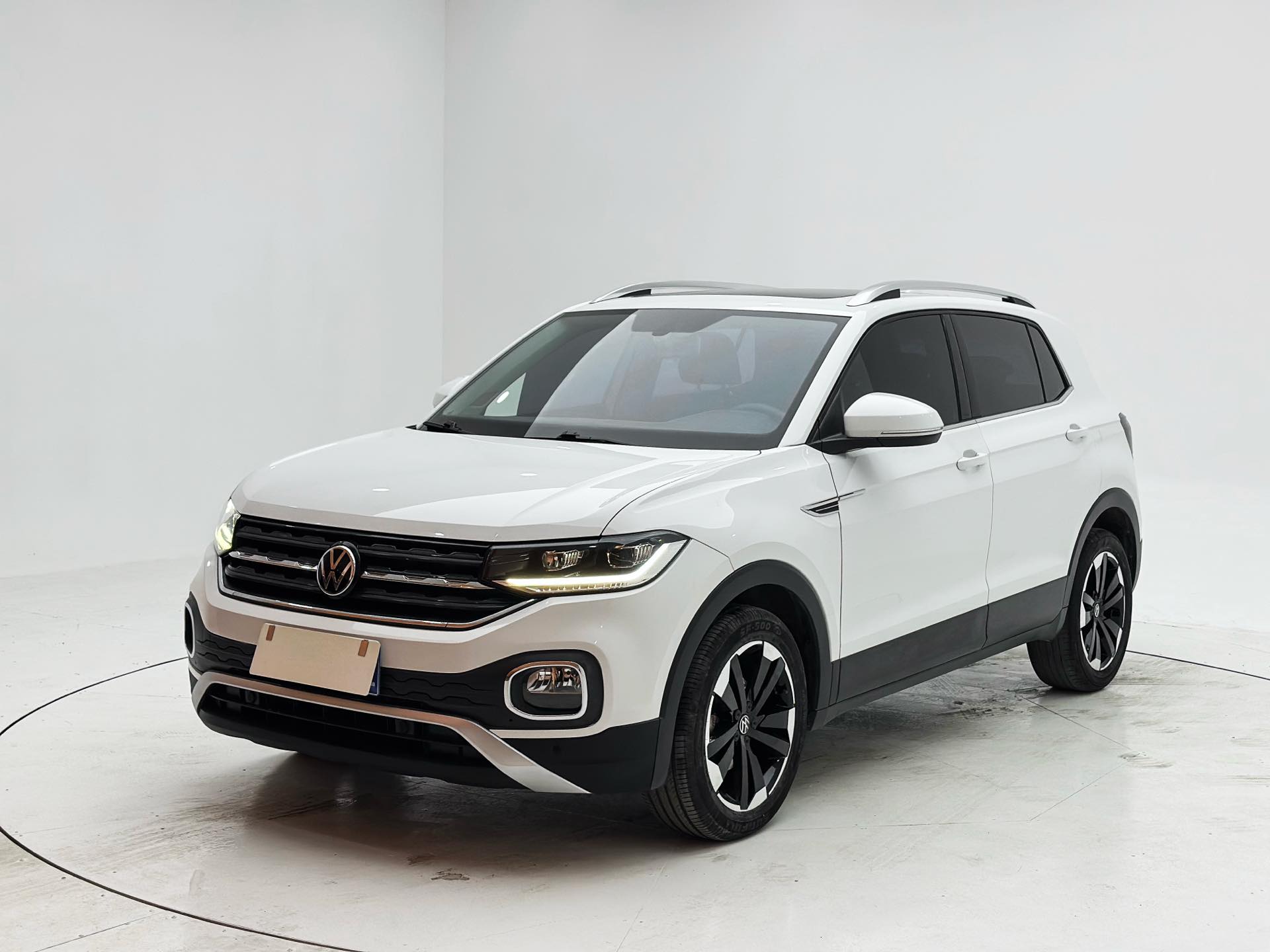 Volkswagen Tacqua 2022 Volkswagen Tacqua 2022 car image