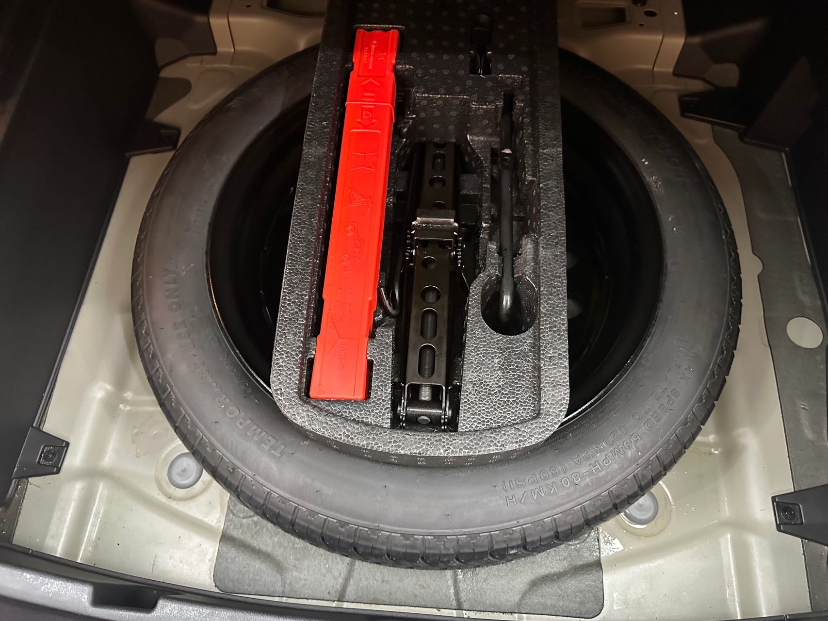 GEELY Vision X6 2021 car image #10