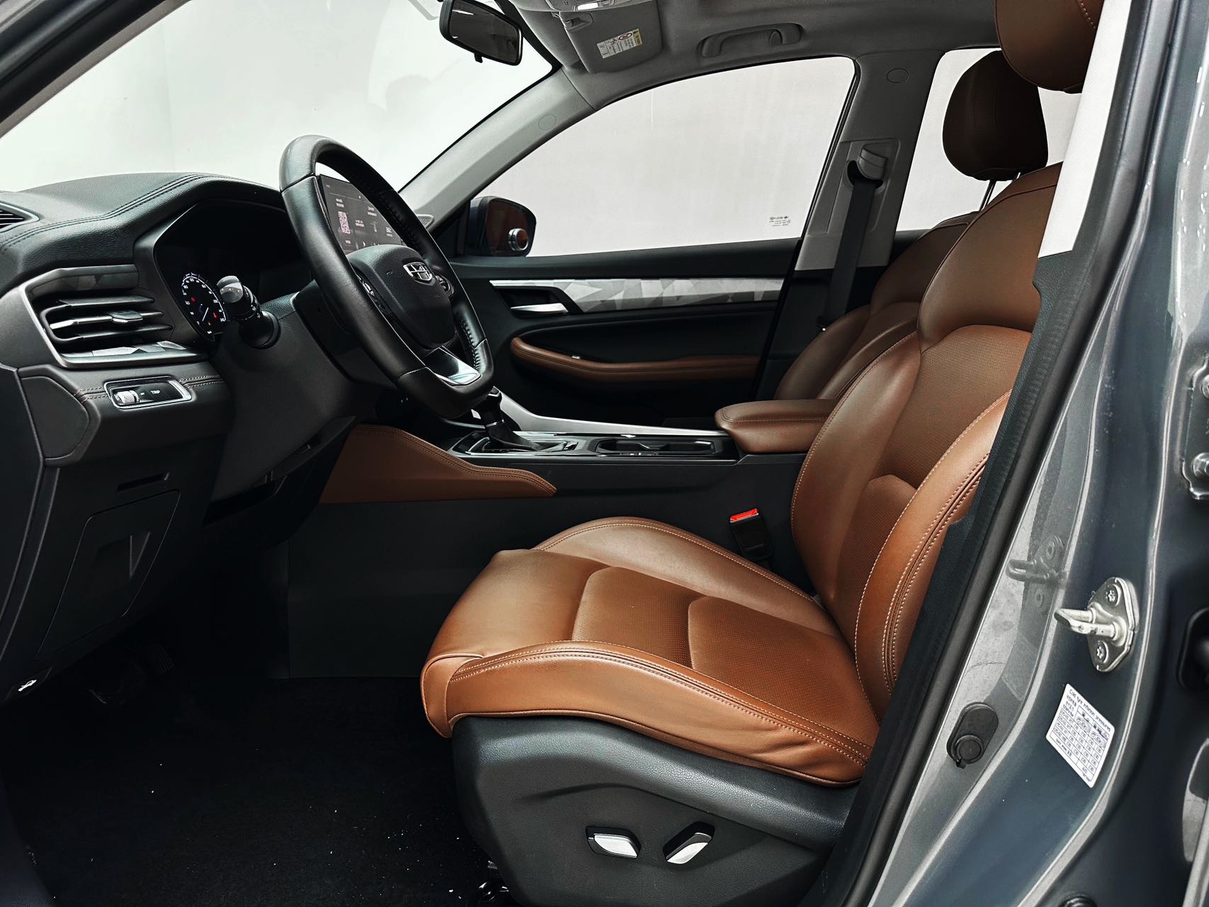 GEELY Vision X6 2021 car image #11