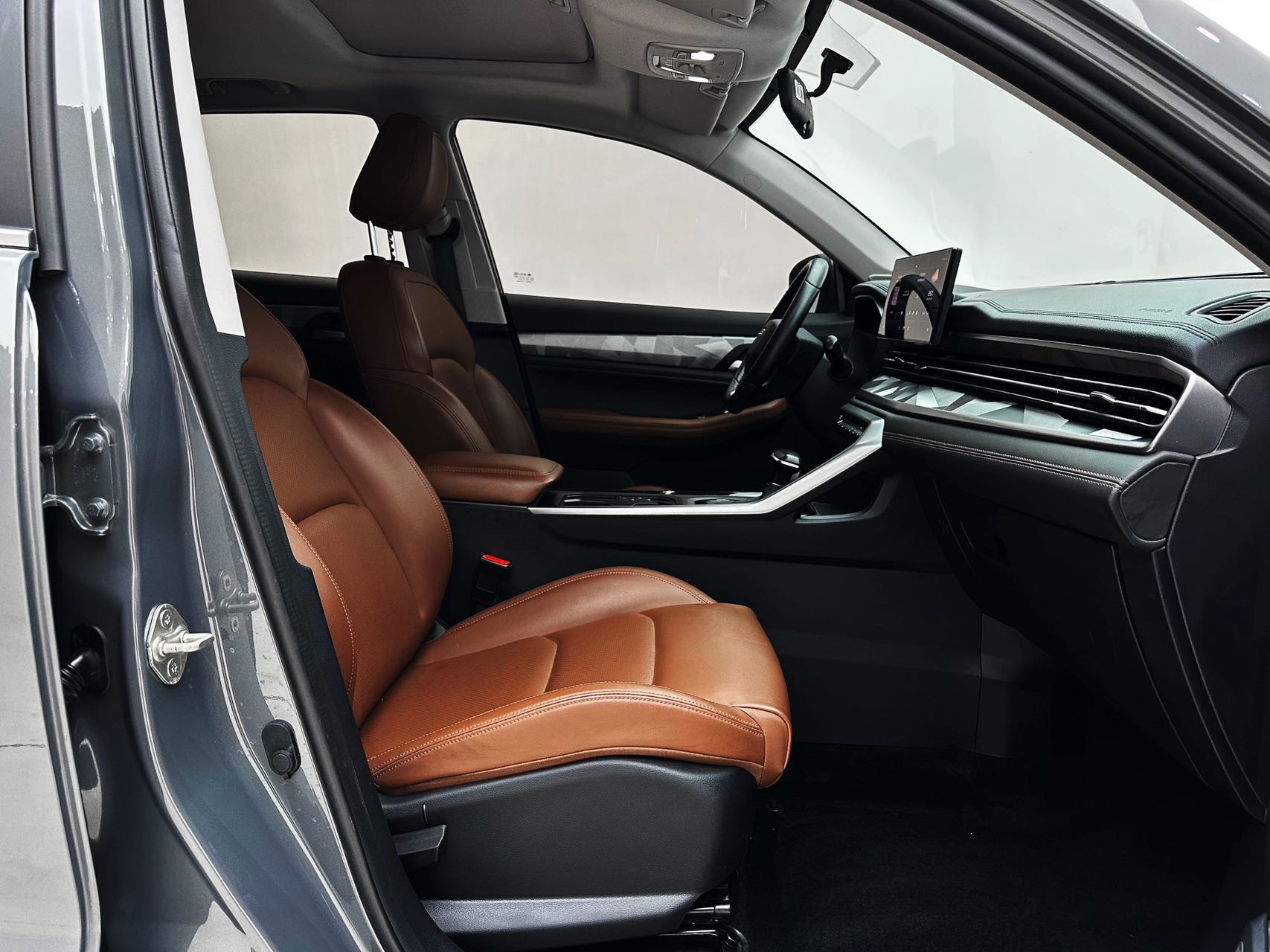 GEELY Vision X6 2021 car image #16