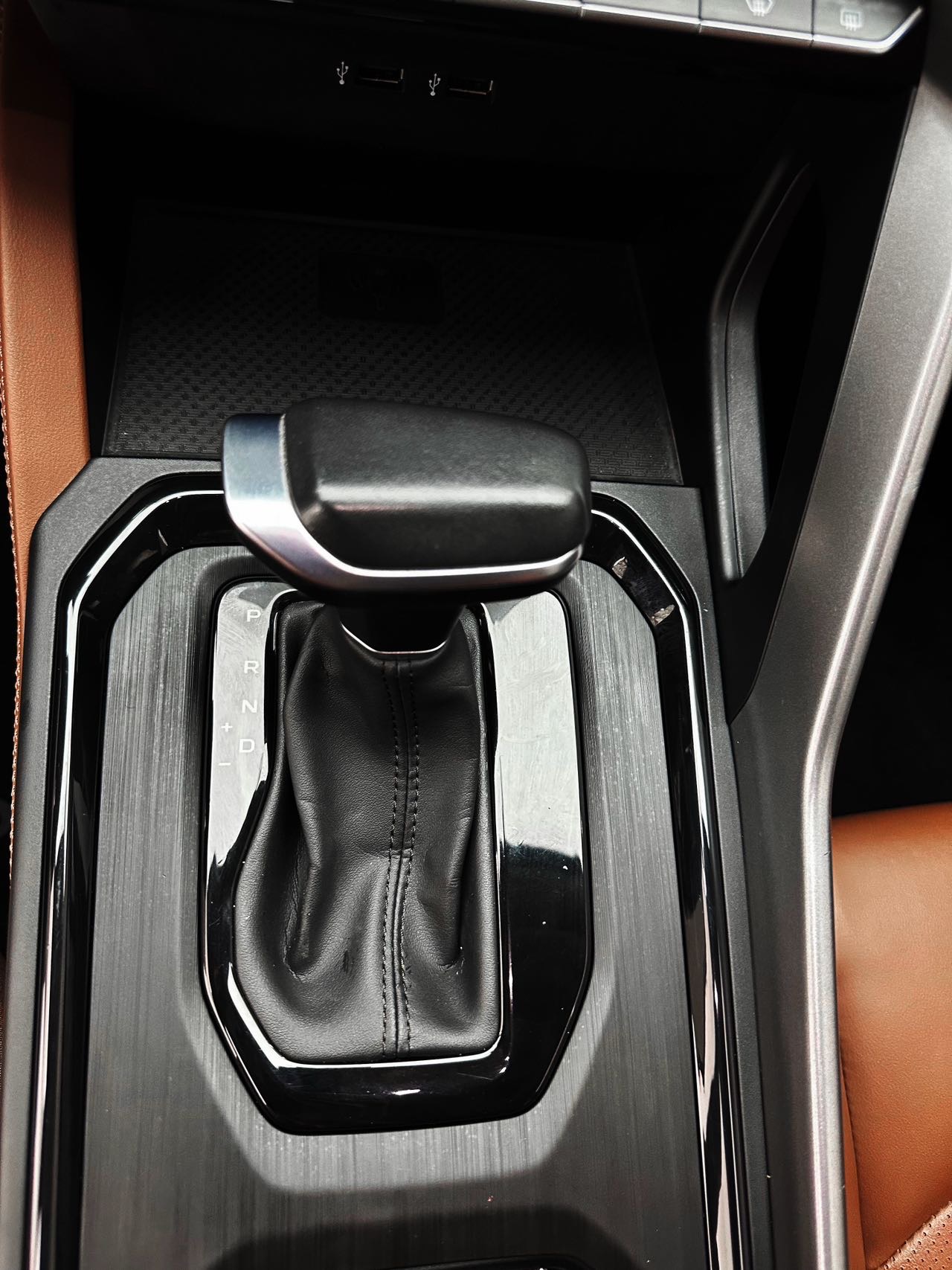 GEELY Vision X6 2021 car image #19