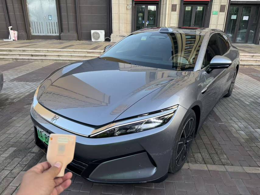 BYD HanL 2025 BYD HanL 2025 صورة سيارة
