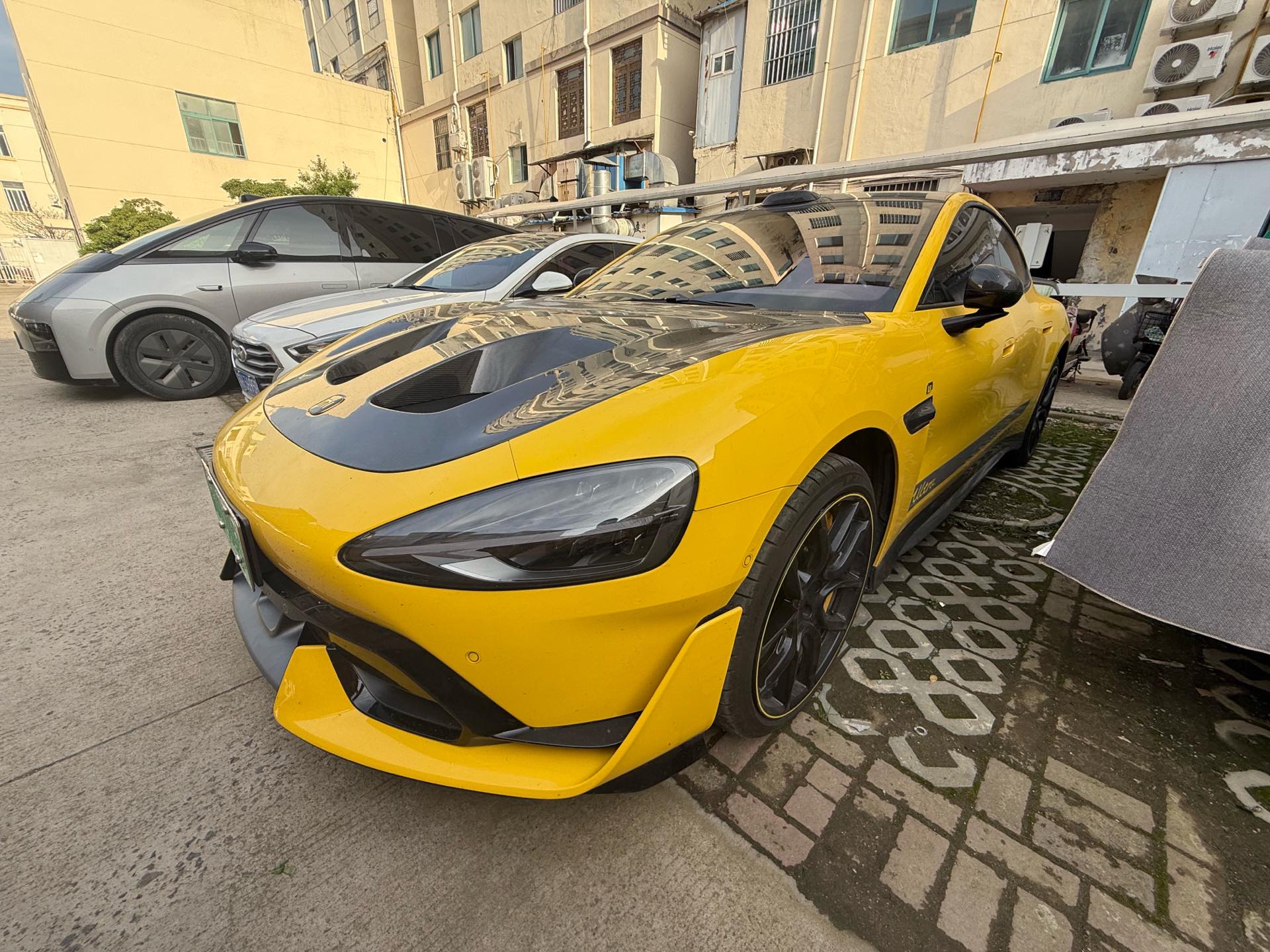 MI SU7 Ultra 2025 MI SU7 Ultra 2025 car image