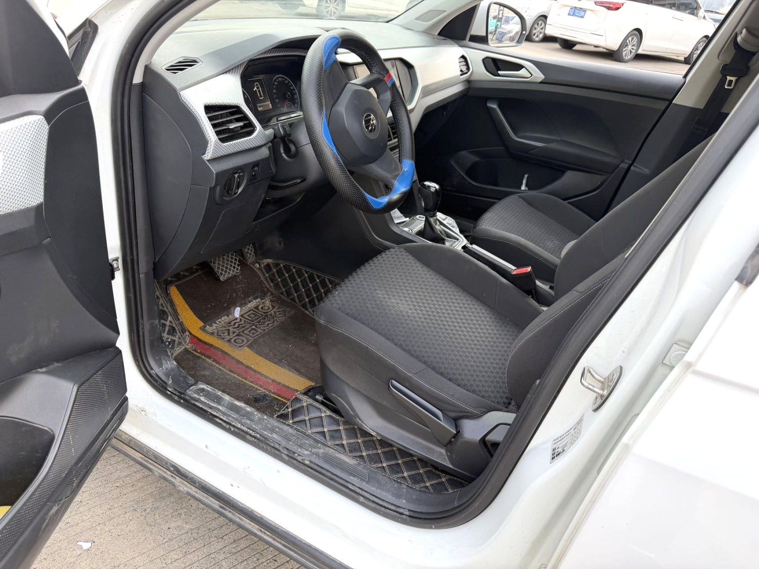 Volkswagen Tacqua 2021 car image #2
