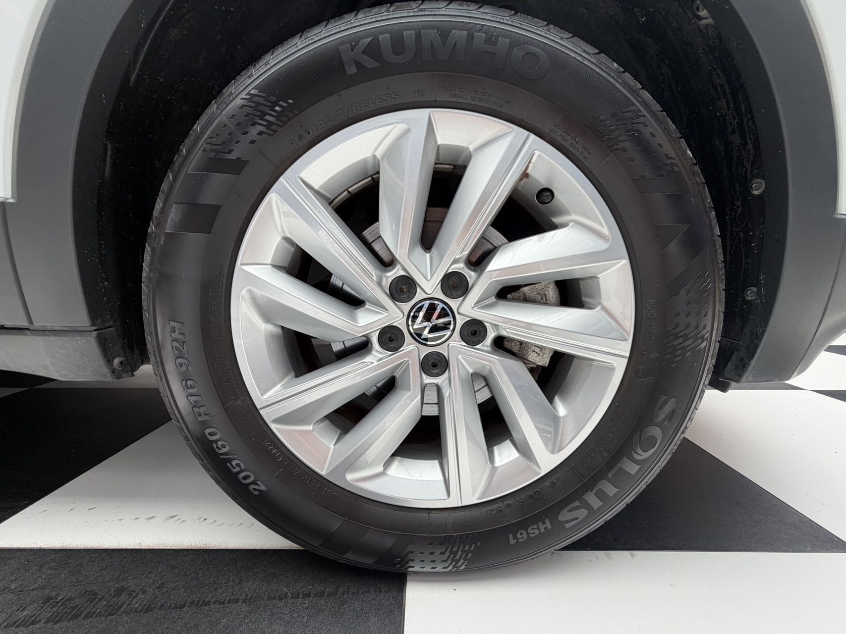 Volkswagen Tacqua 2022 car image #18