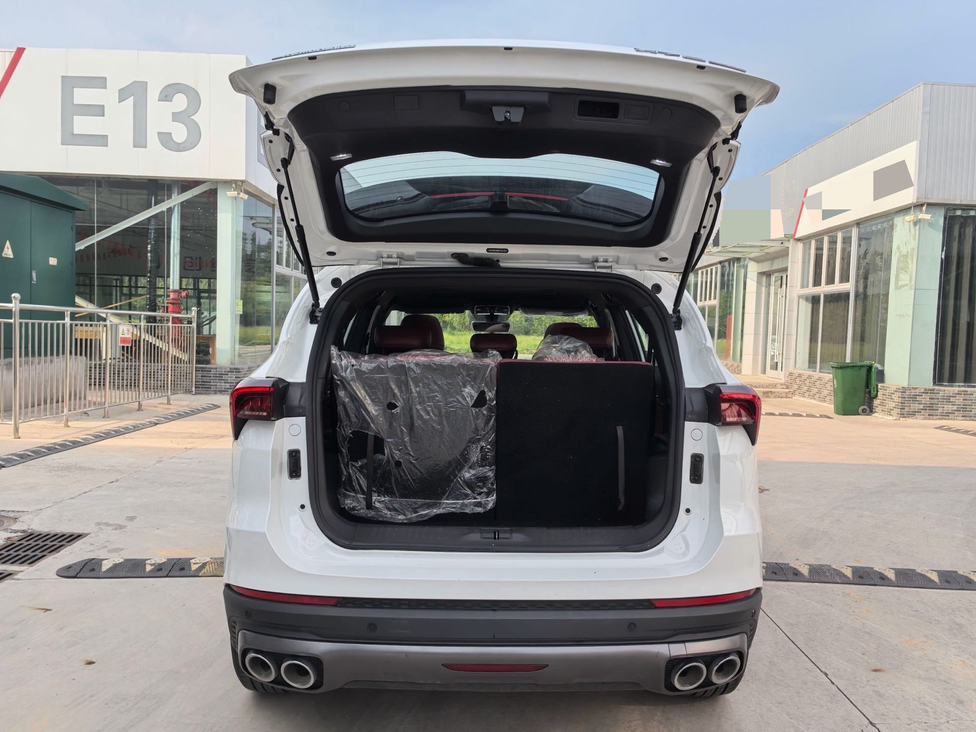 Jetour X70 PLUS 2024 #8 Jetour X70 PLUS 2024 car image #8