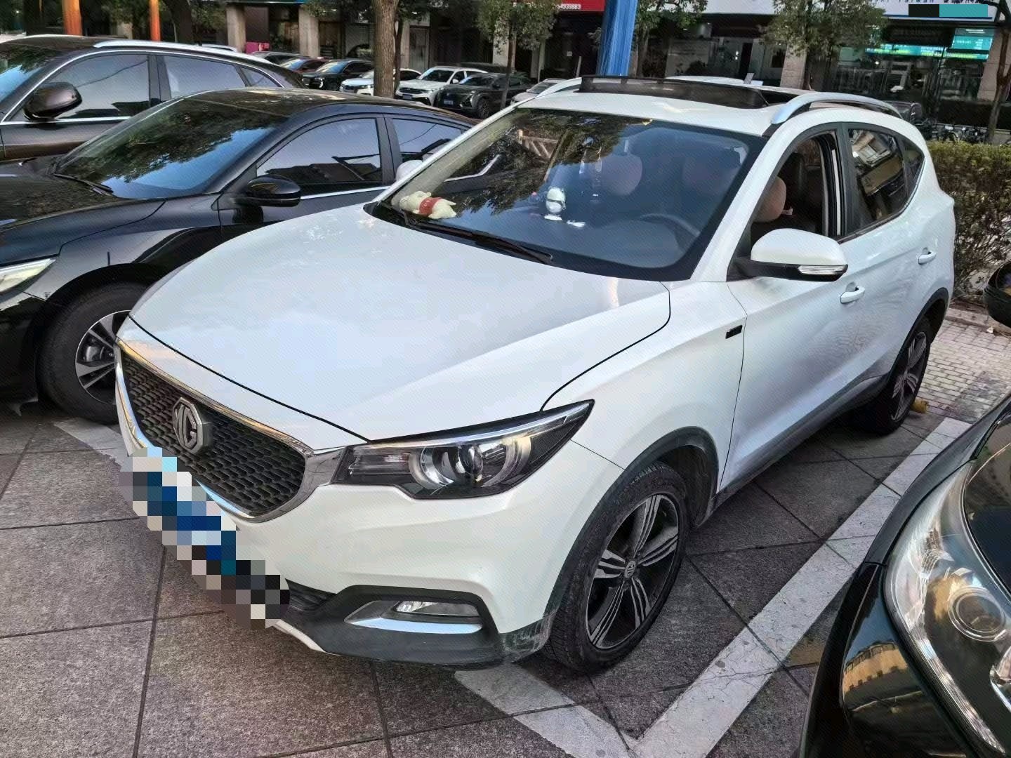 MG ZS 2017 MG ZS 2017 car image