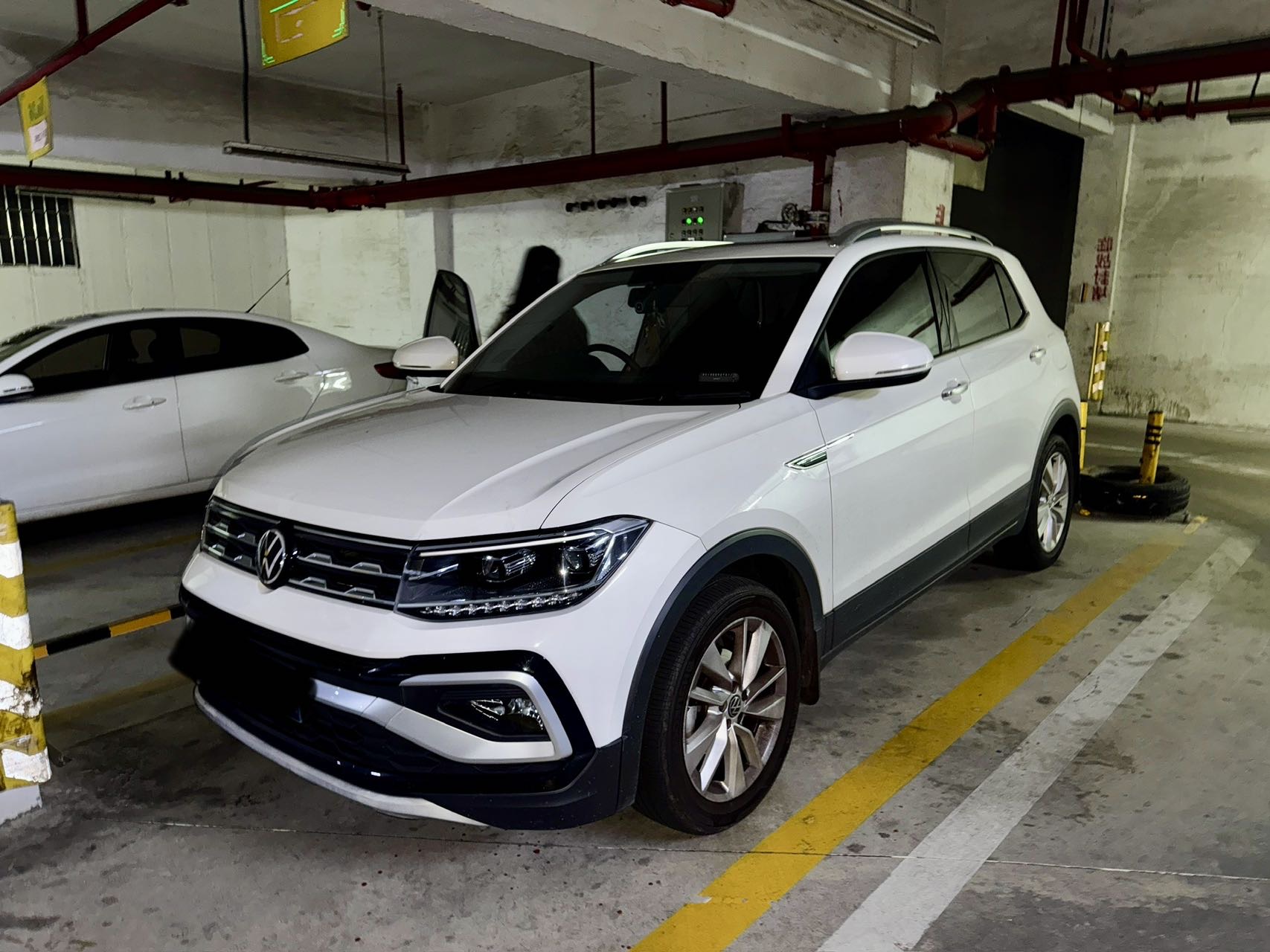 Volkswagen T-Cross 2021 car image 
