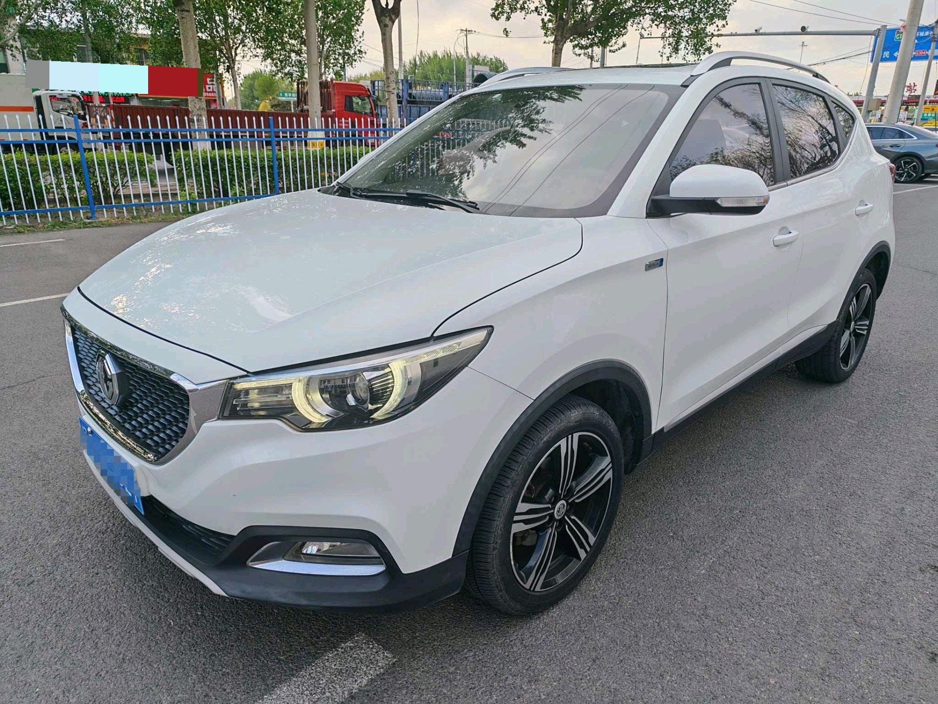 MG ZS 2017 MG ZS 2017 car image