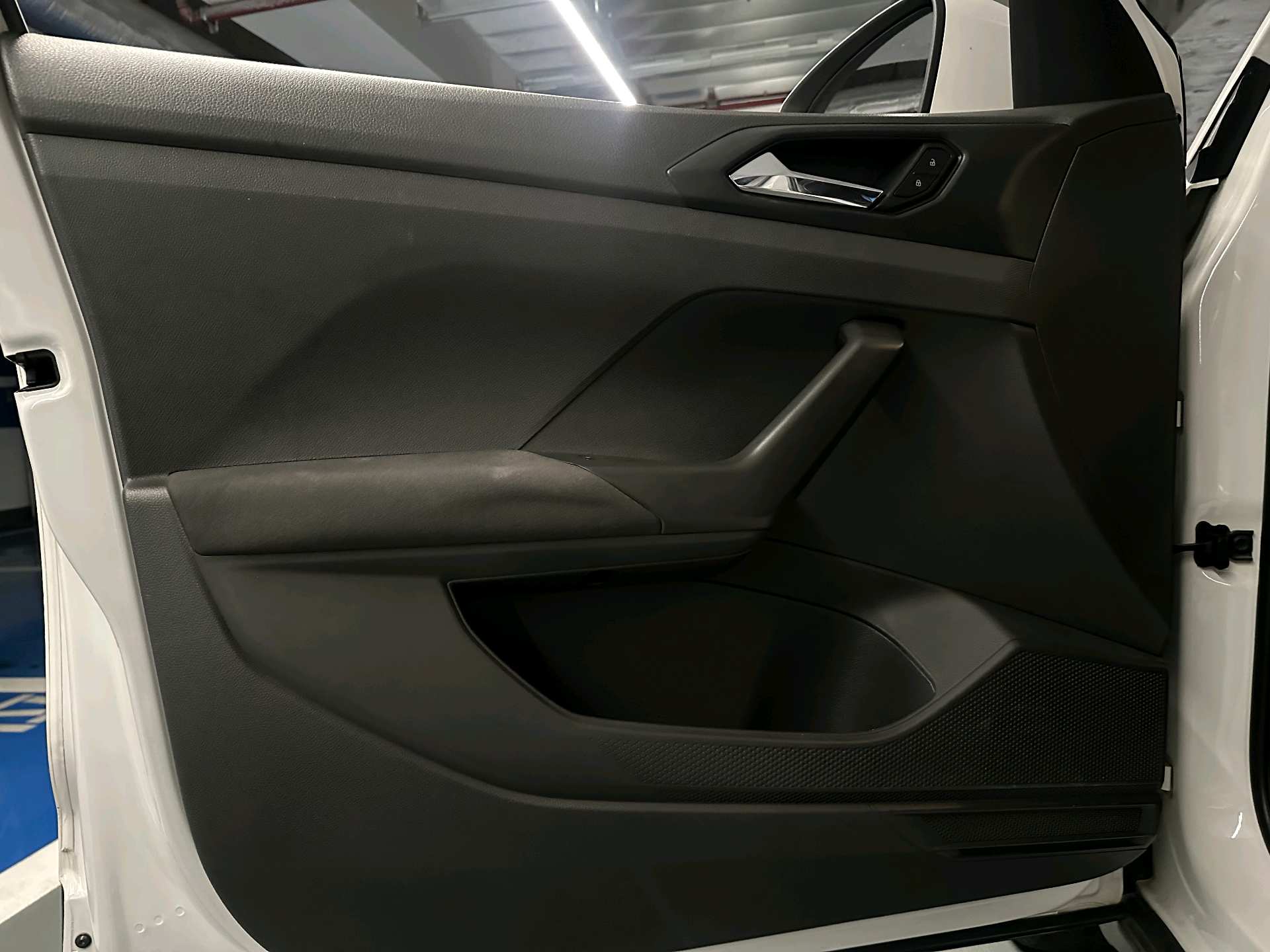 Volkswagen T-Cross 2020 #9 Volkswagen T-Cross 2020 car image #9