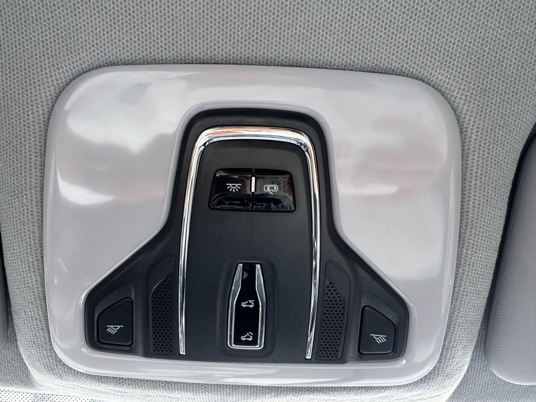 Chery Tiggo 3x 2022 #13 Chery Tiggo 3x 2022 car image #13