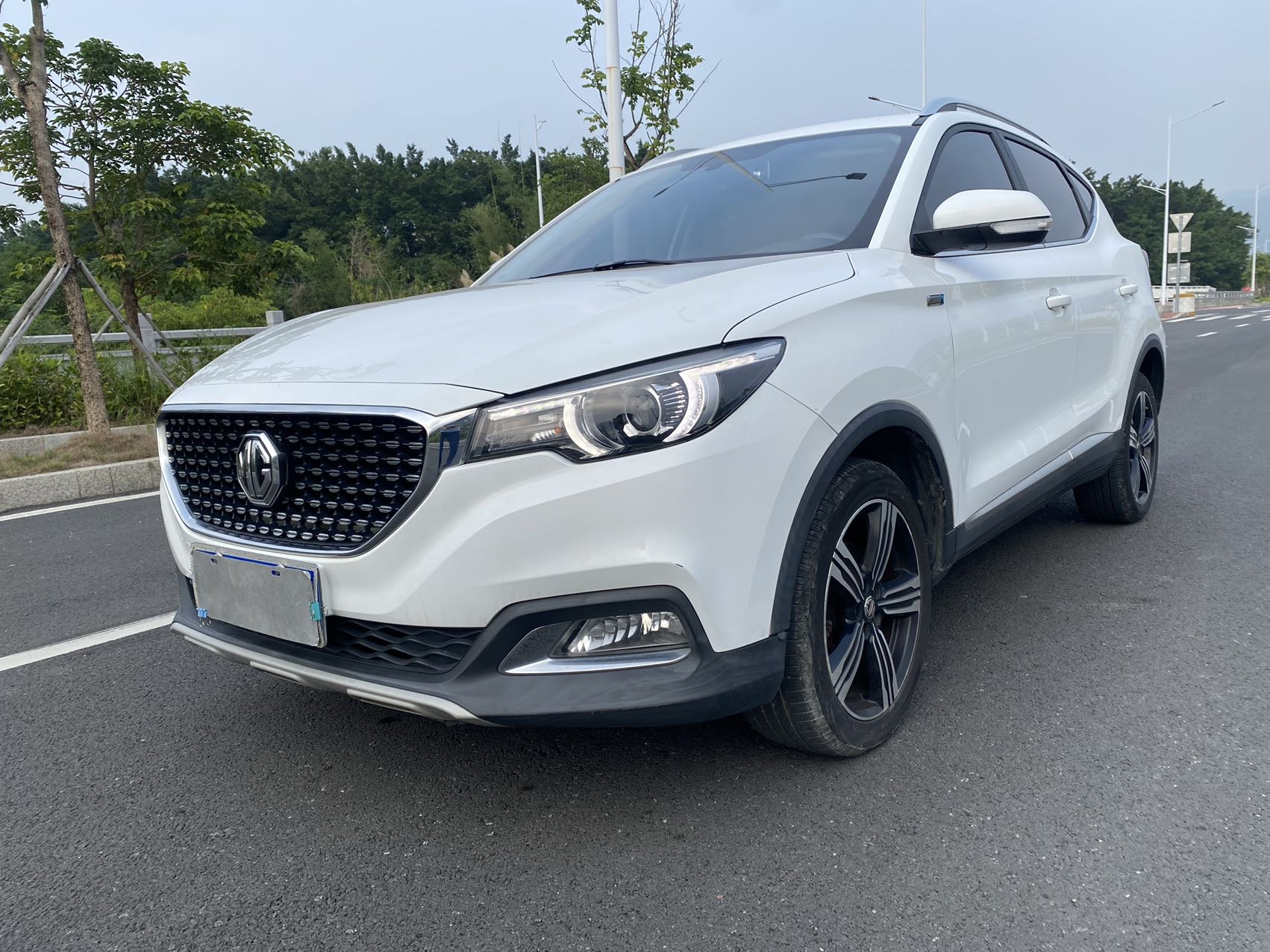 MG ZS 2019 car image 