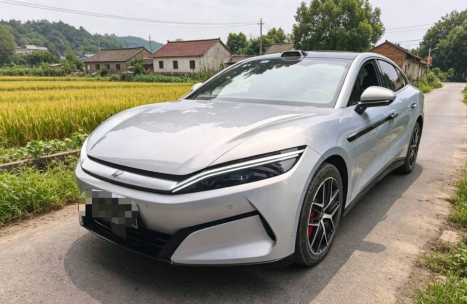 BYD HanL 2025 BYD HanL 2025 car image