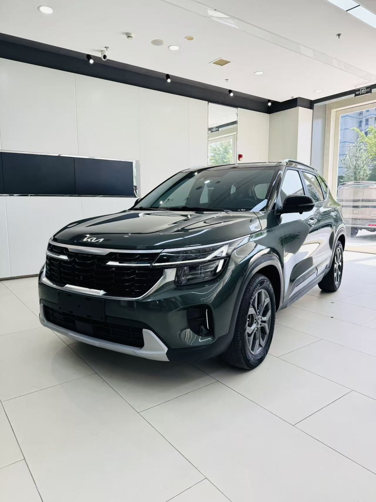 Kia Seltos 2023 Kia Seltos 2023 car image