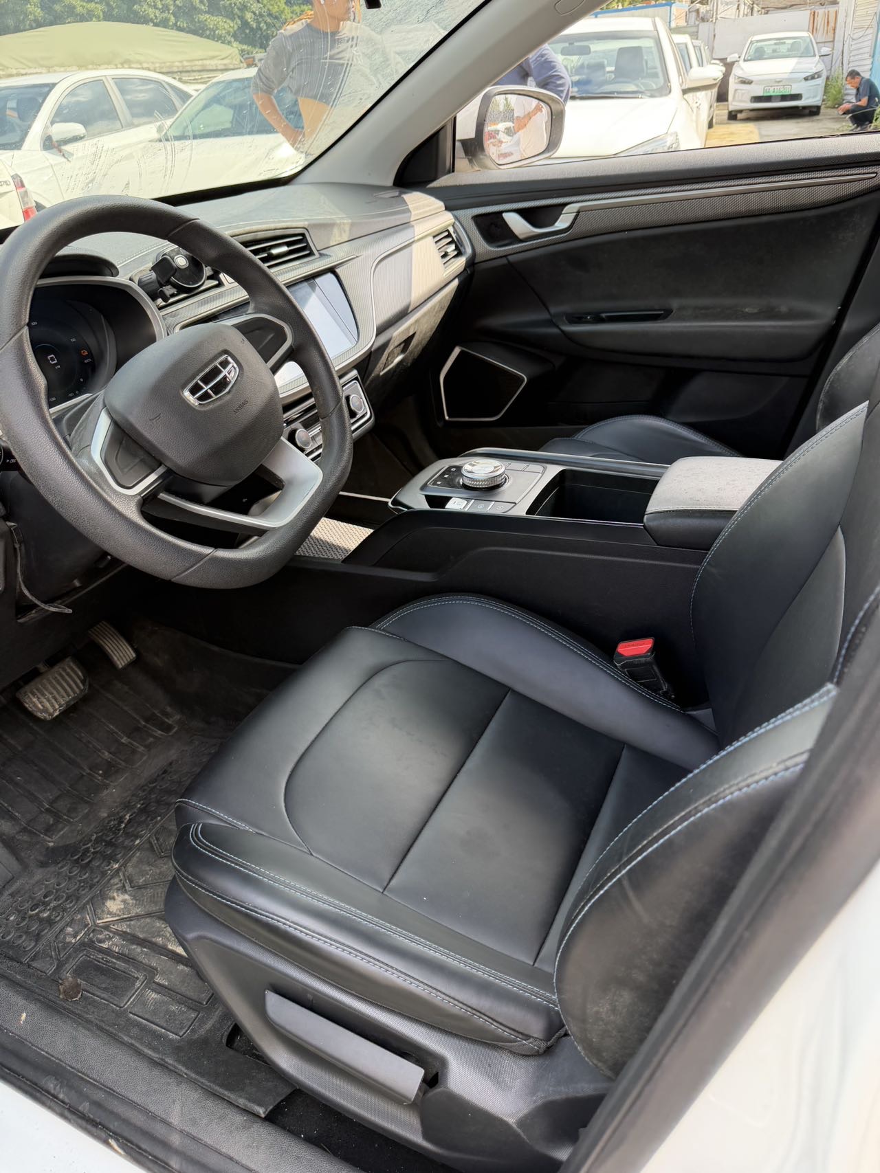 GEELY Emgrand New Energy 2022 #4 GEELY Emgrand New Energy 2022 car image #4