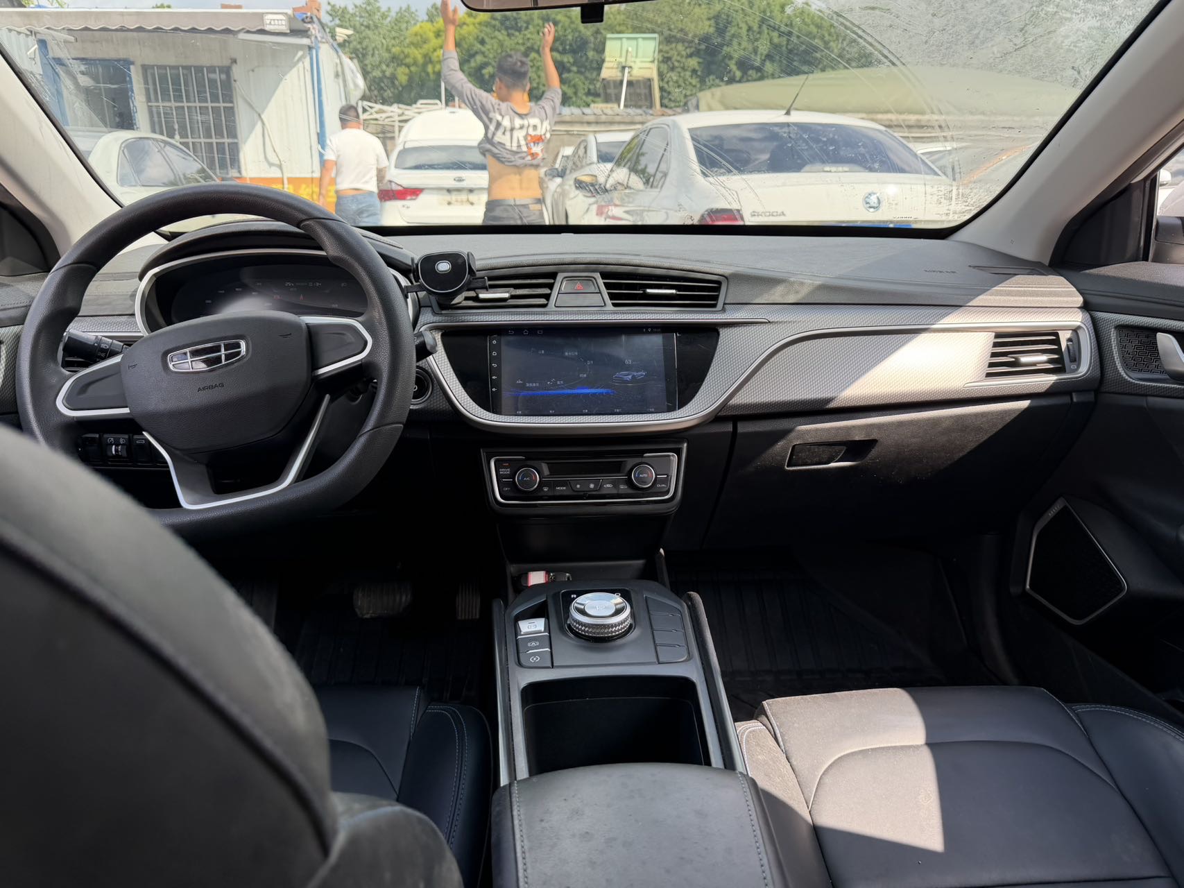 GEELY Emgrand New Energy 2022 #6 GEELY Emgrand New Energy 2022 car image #6