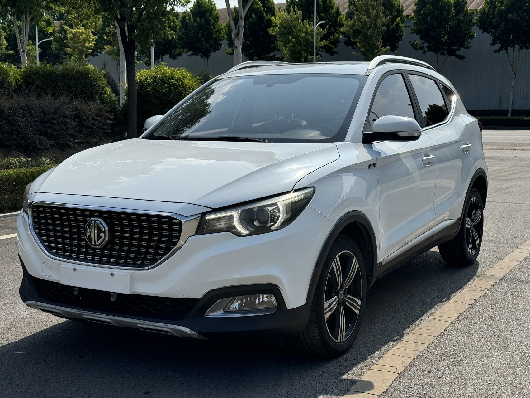 MG ZS 2018 MG ZS 2018 car image