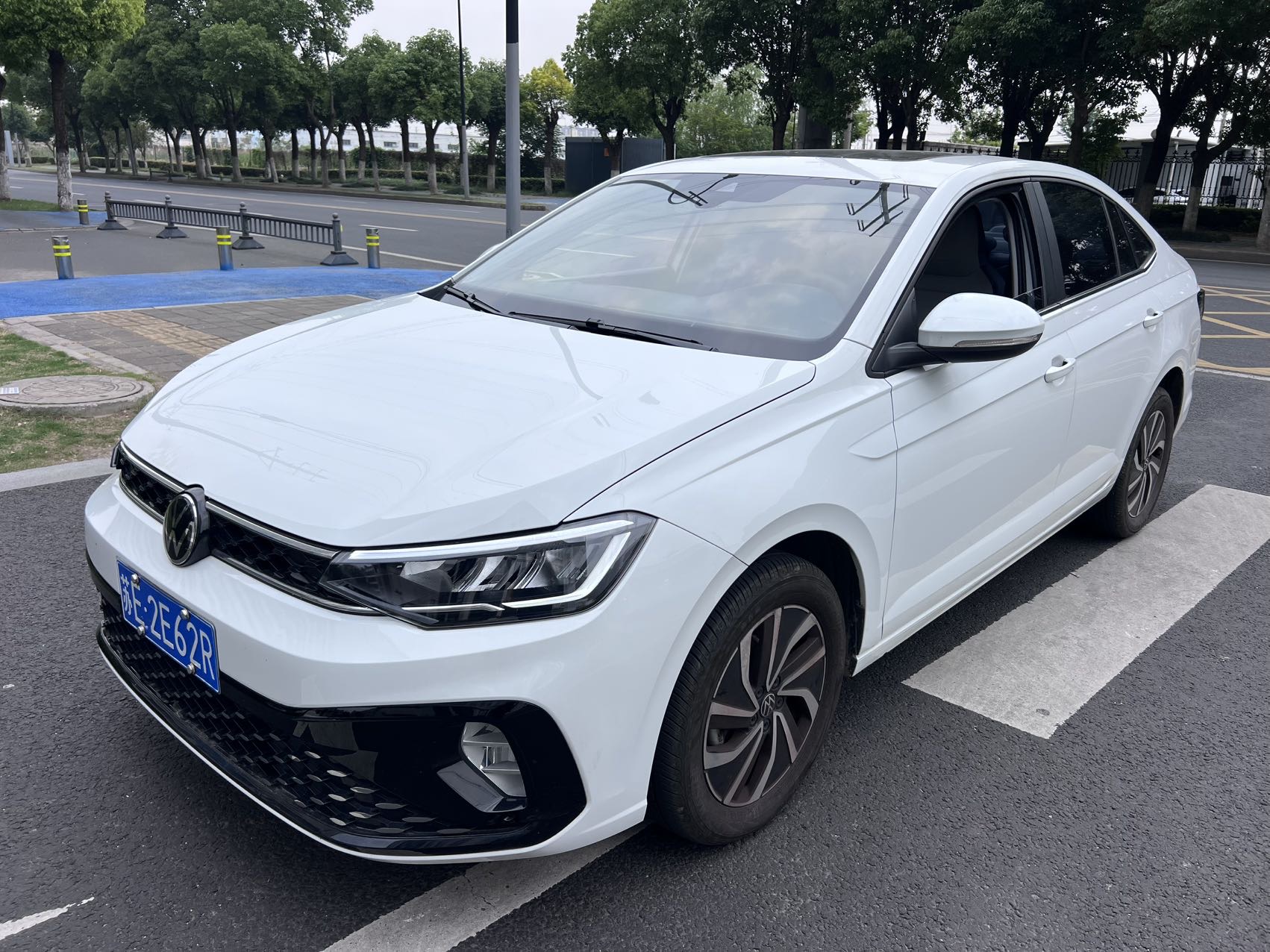 Volkswagen Lavida 2024 car image 