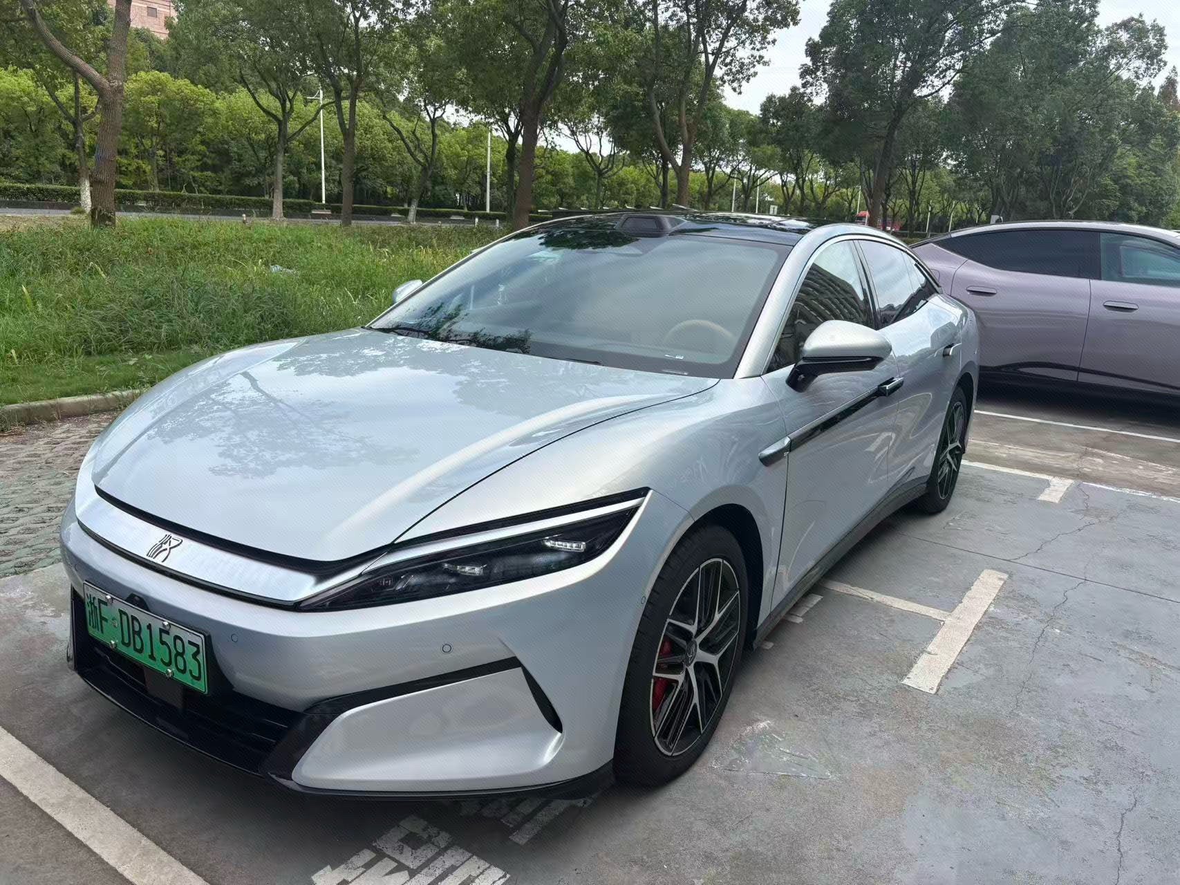 BYD HanL 2025 BYD HanL 2025 immagine di auto