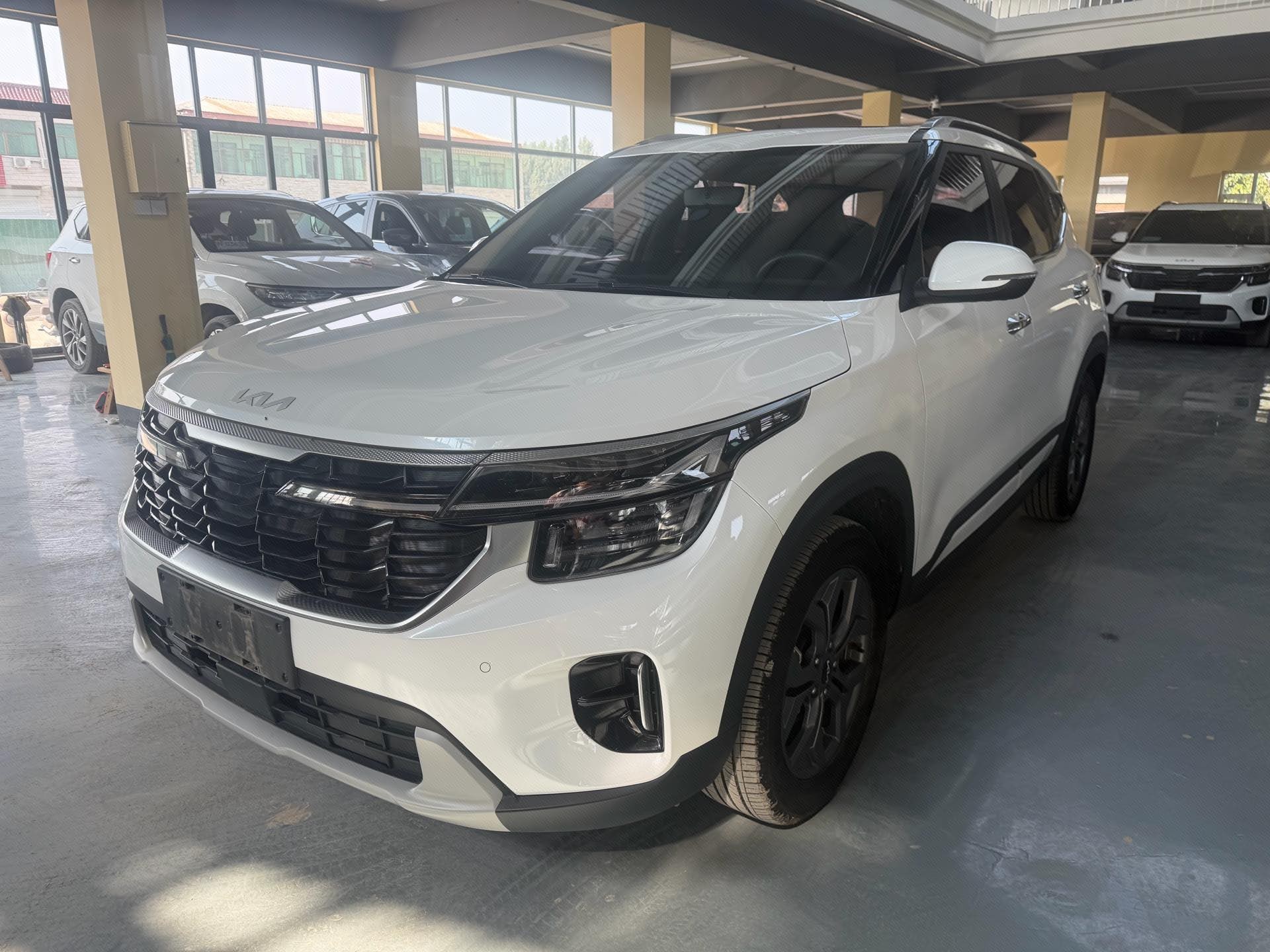 Kia Seltos 2023 Kia Seltos 2023 car image