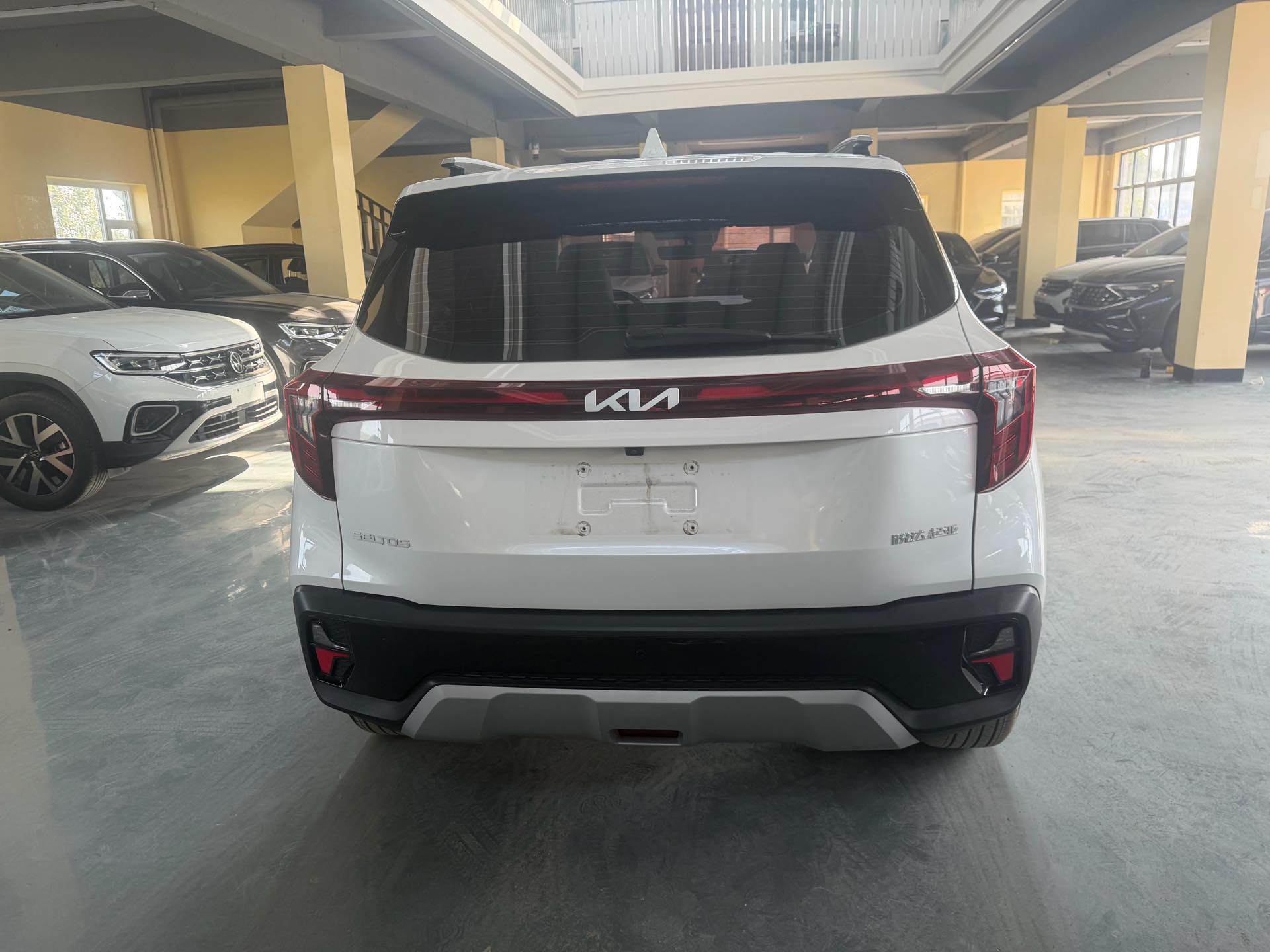 Kia Seltos 2023 #5 Kia Seltos 2023 car image #5