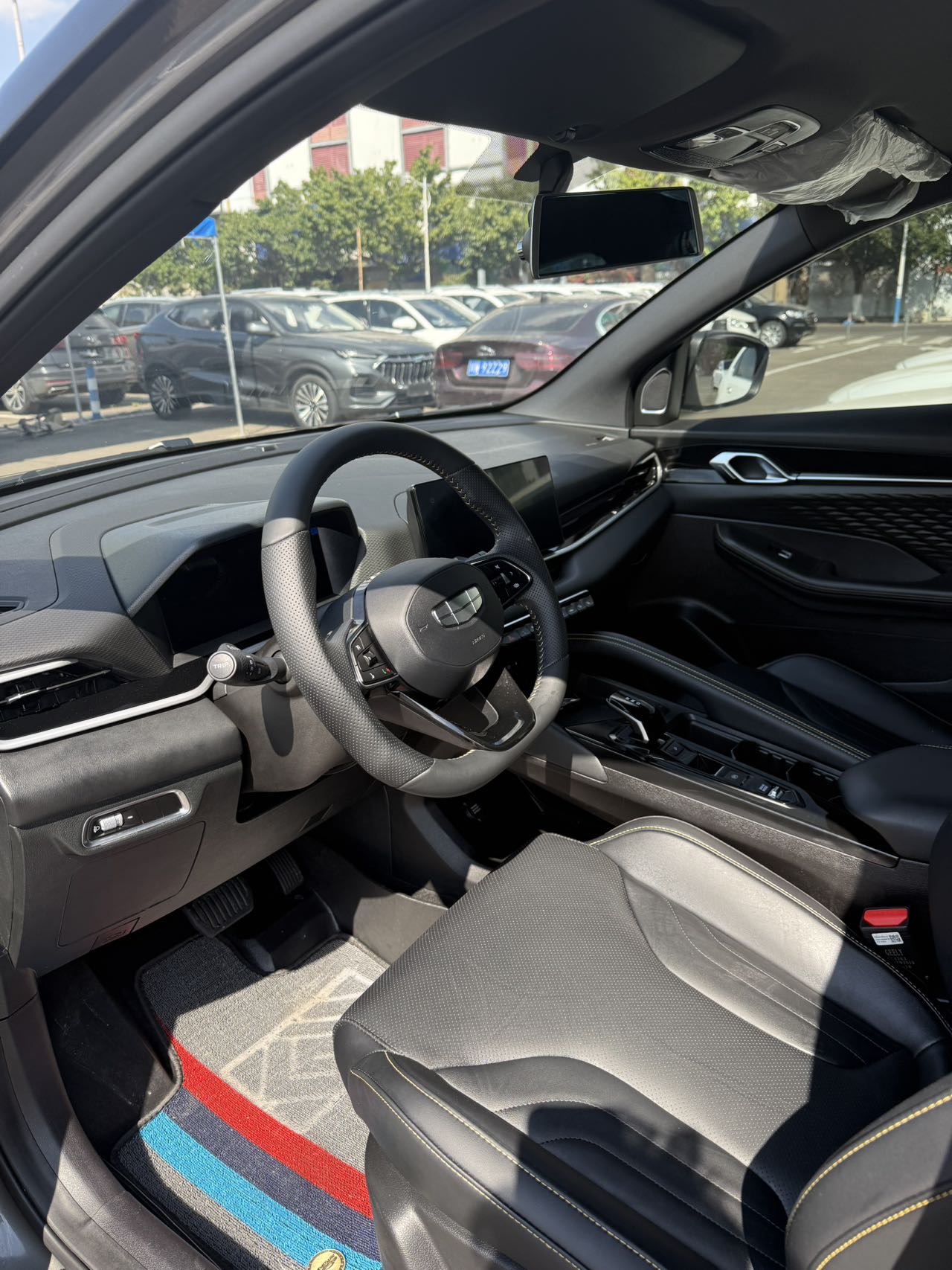 GEELY Coolray 2025 image de voiture #7