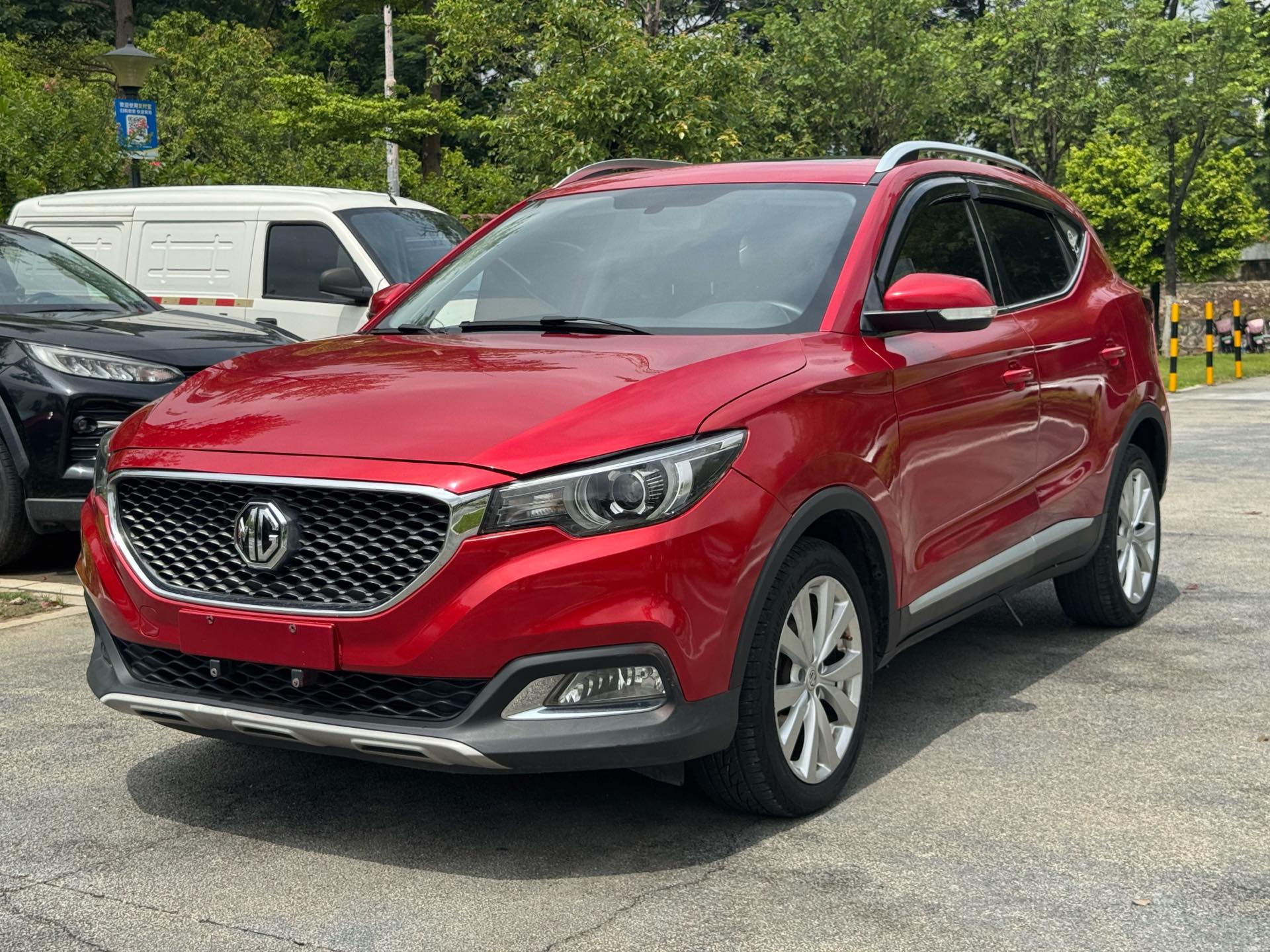 MG ZS 2017 MG ZS 2017 car image