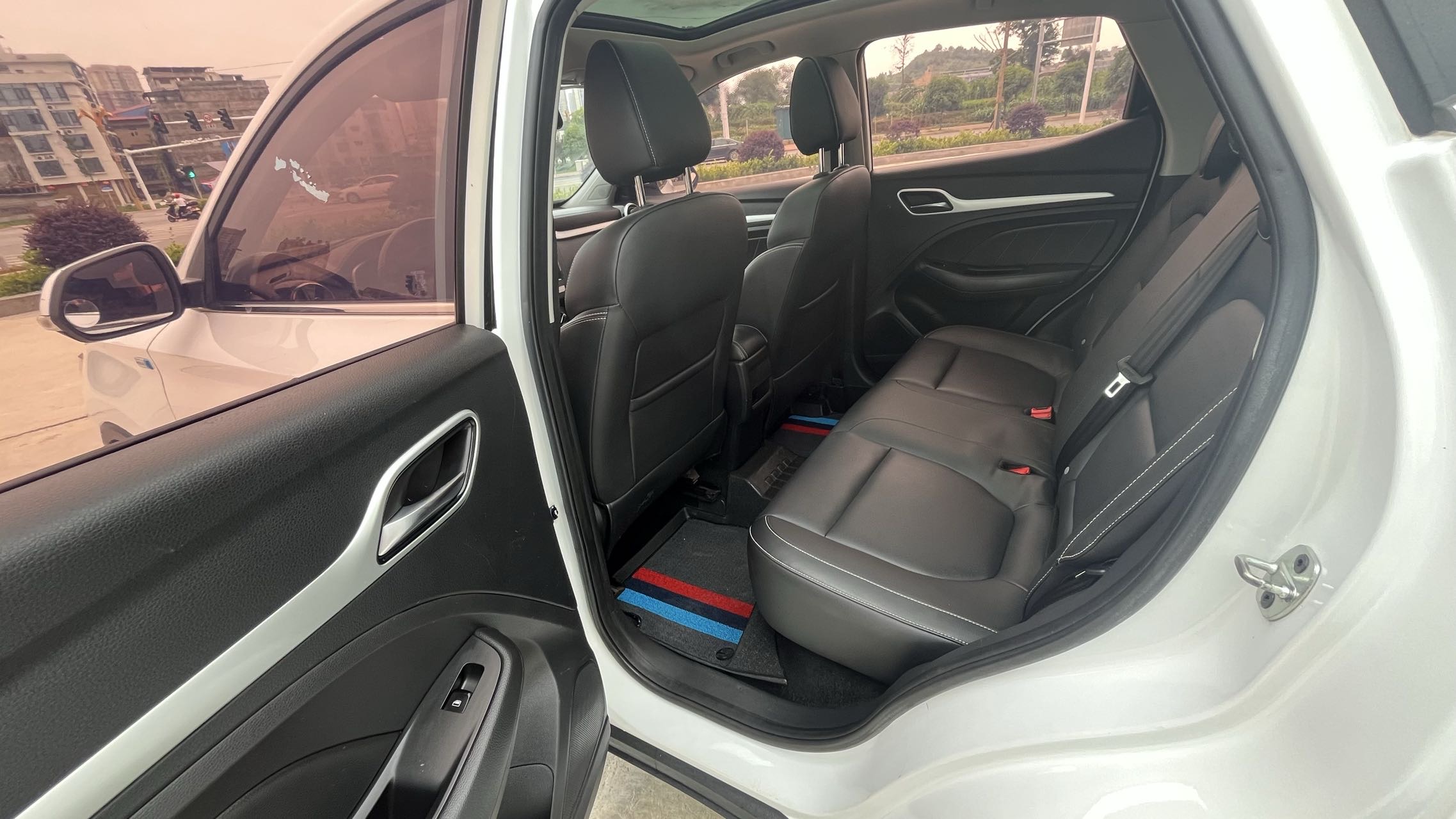 MG ZS 2019 image de voiture #8