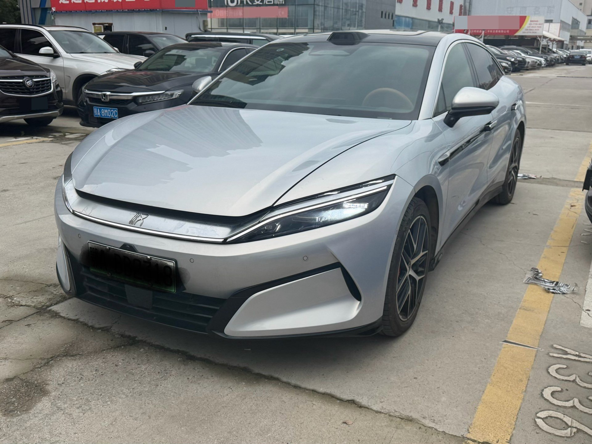 BYD HanL 2025 BYD HanL 2025 صورة سيارة