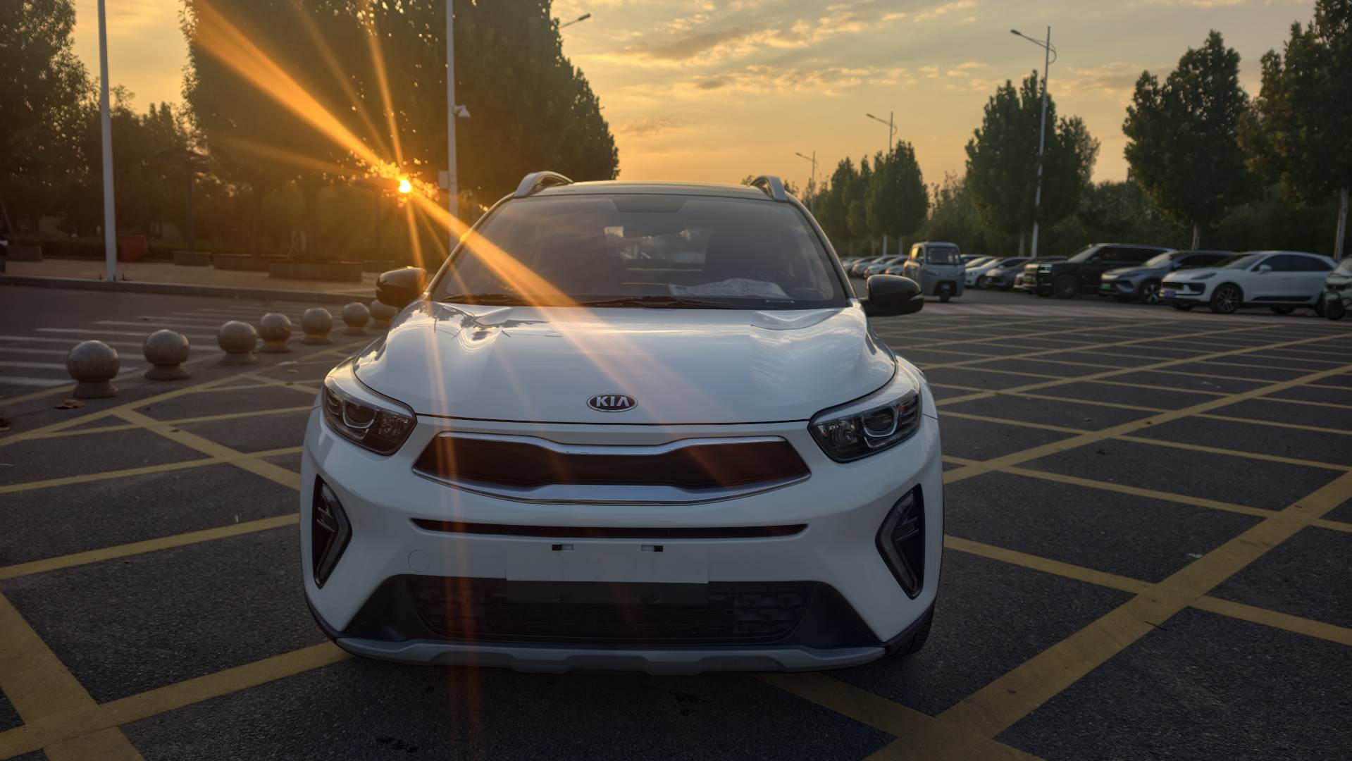 Kia KX1 2019 #2 Kia KX1 2019 изображение автомобиля #2