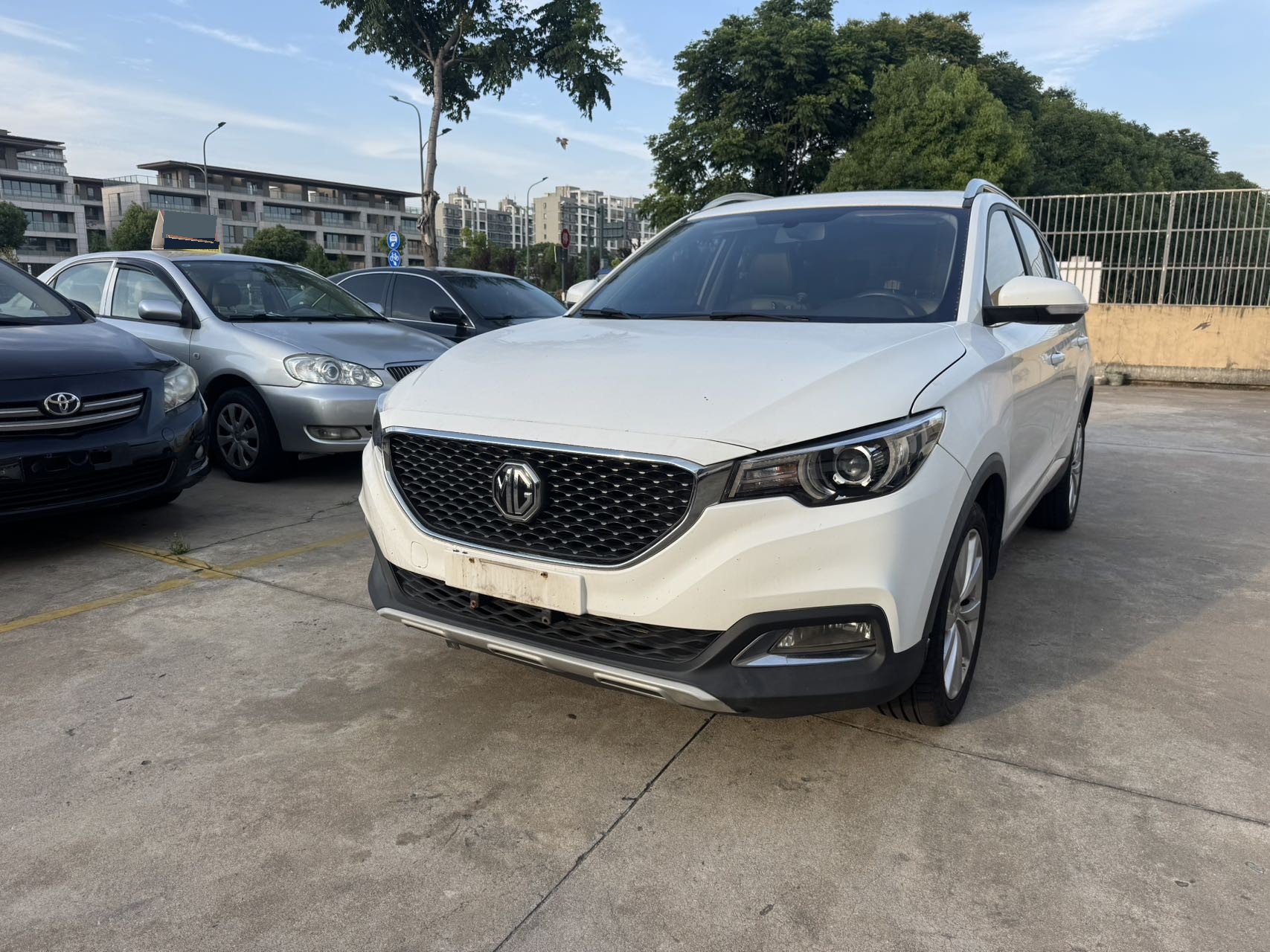 MG ZS 2017 car image 