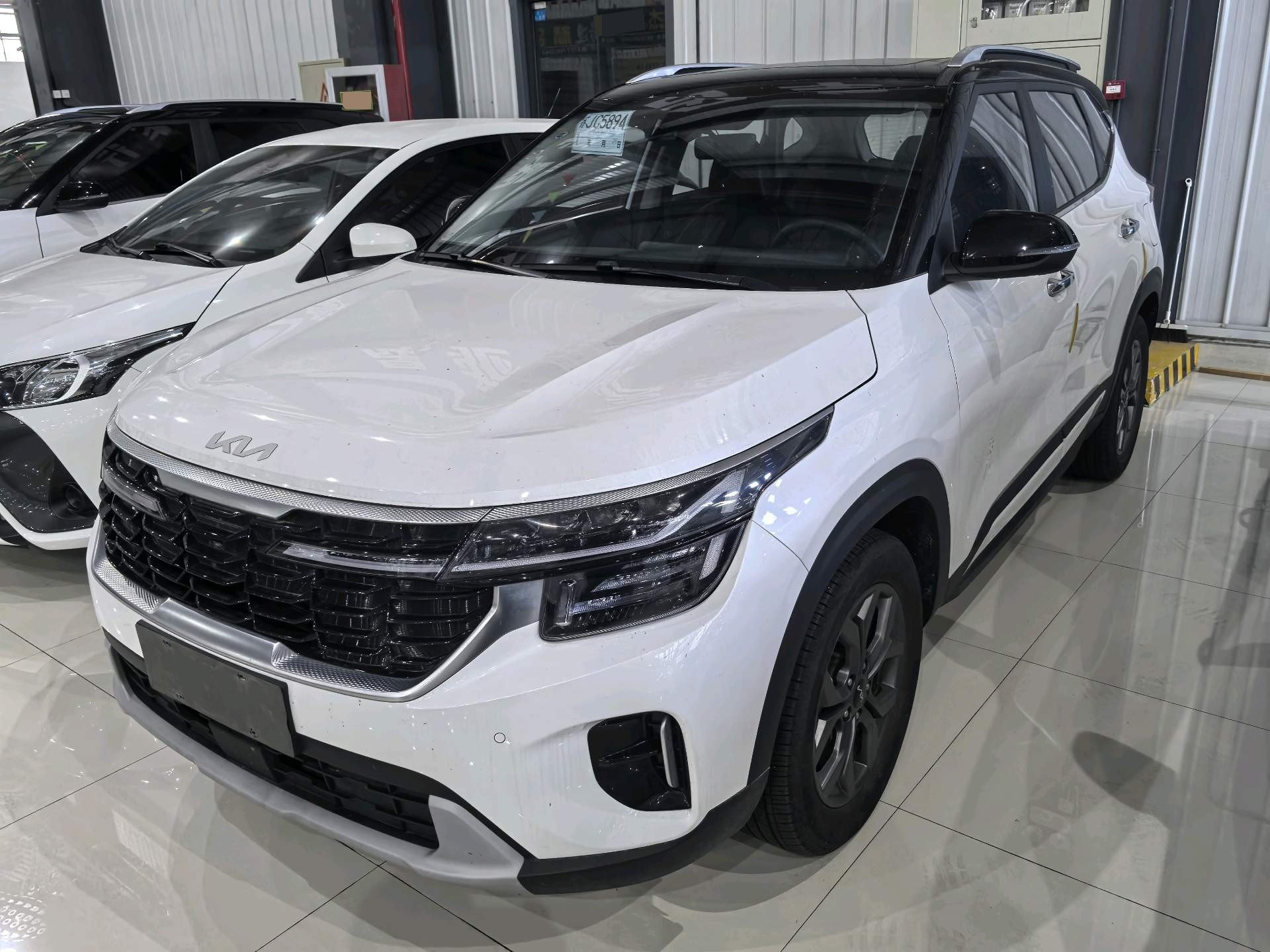 Kia Seltos 2023 Kia Seltos 2023 car image