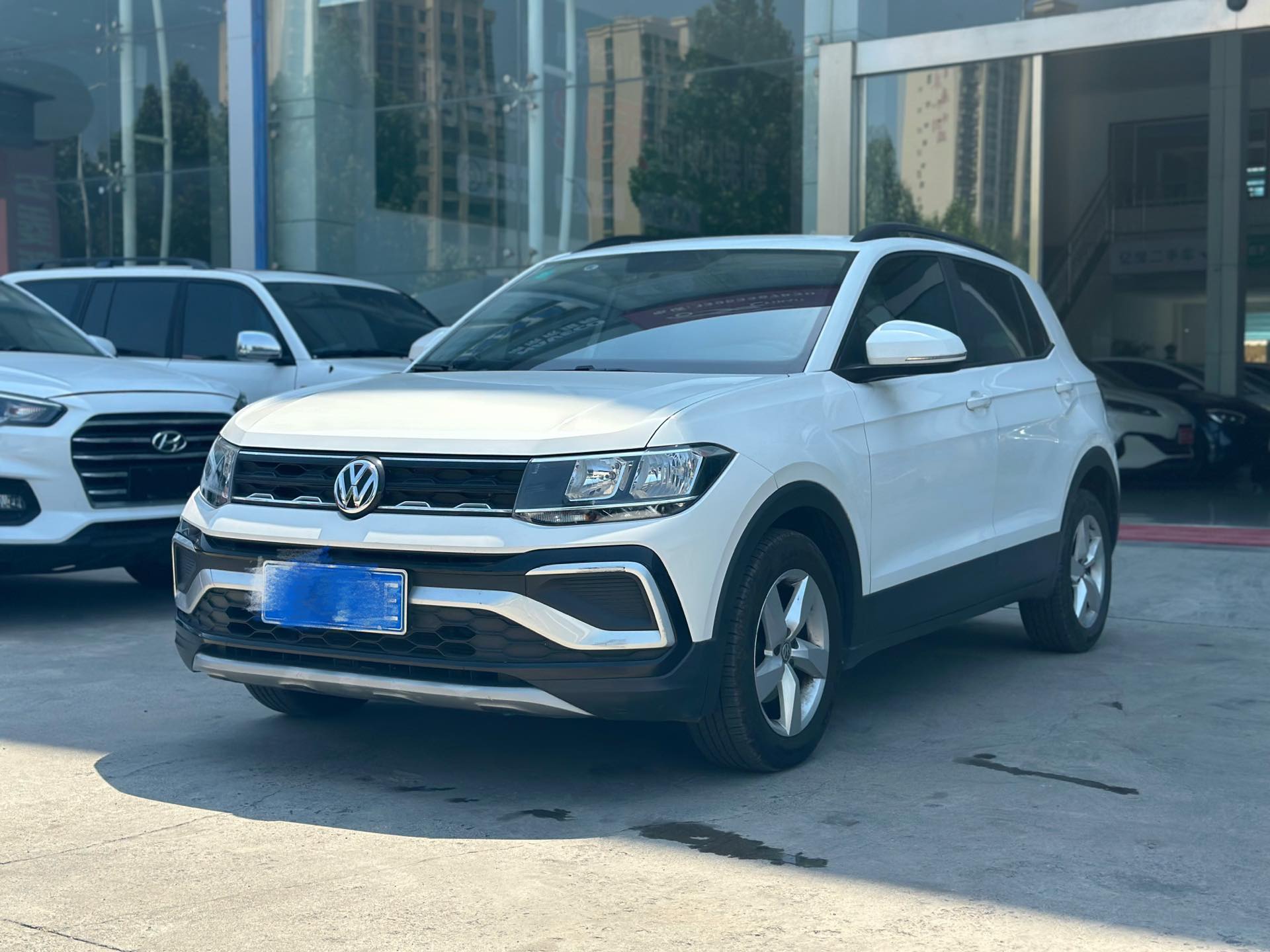 Volkswagen T-Cross 2019 Volkswagen T-Cross 2019 car image