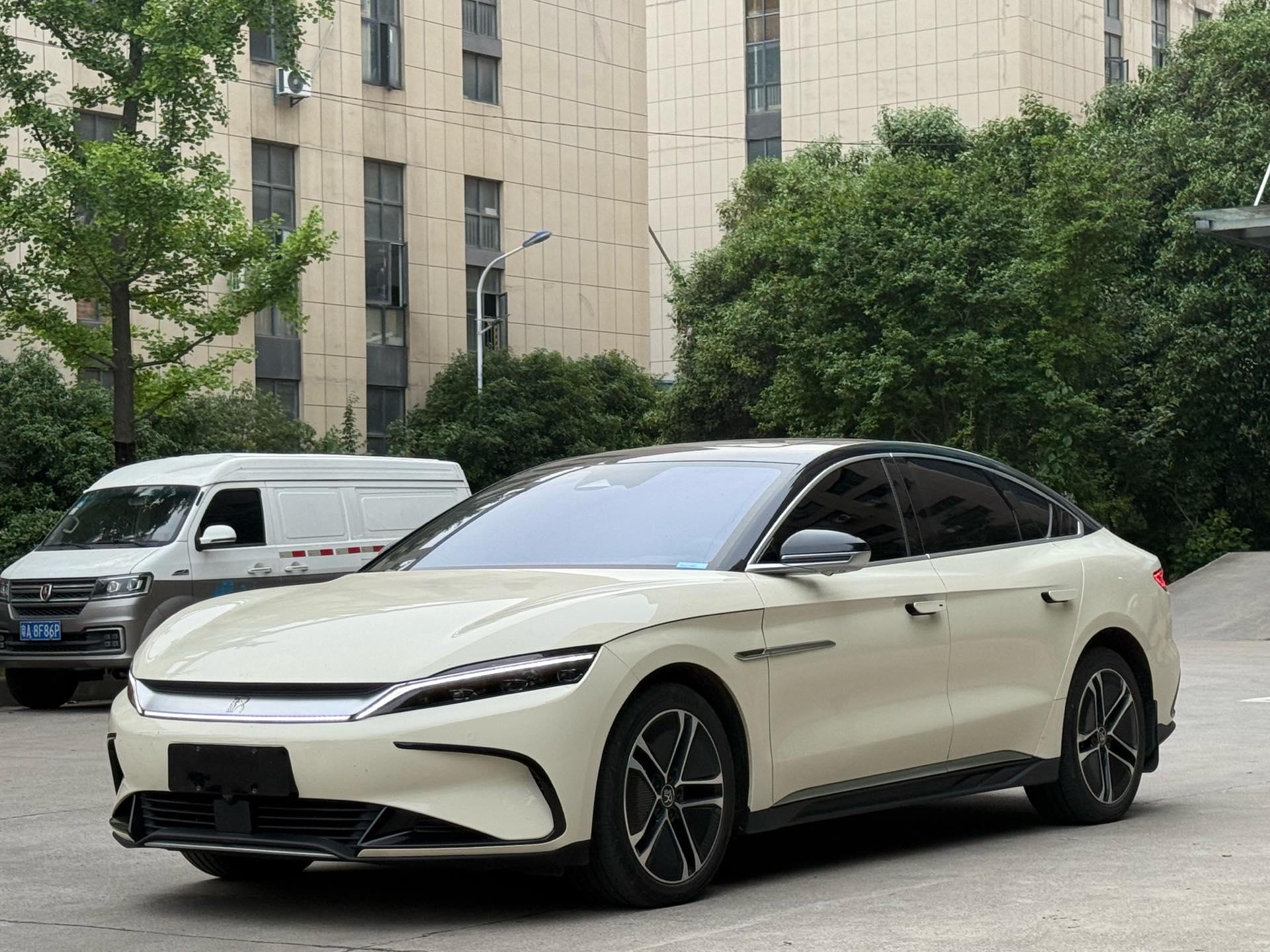 BYD Han 2023 BYD Han 2023 car image