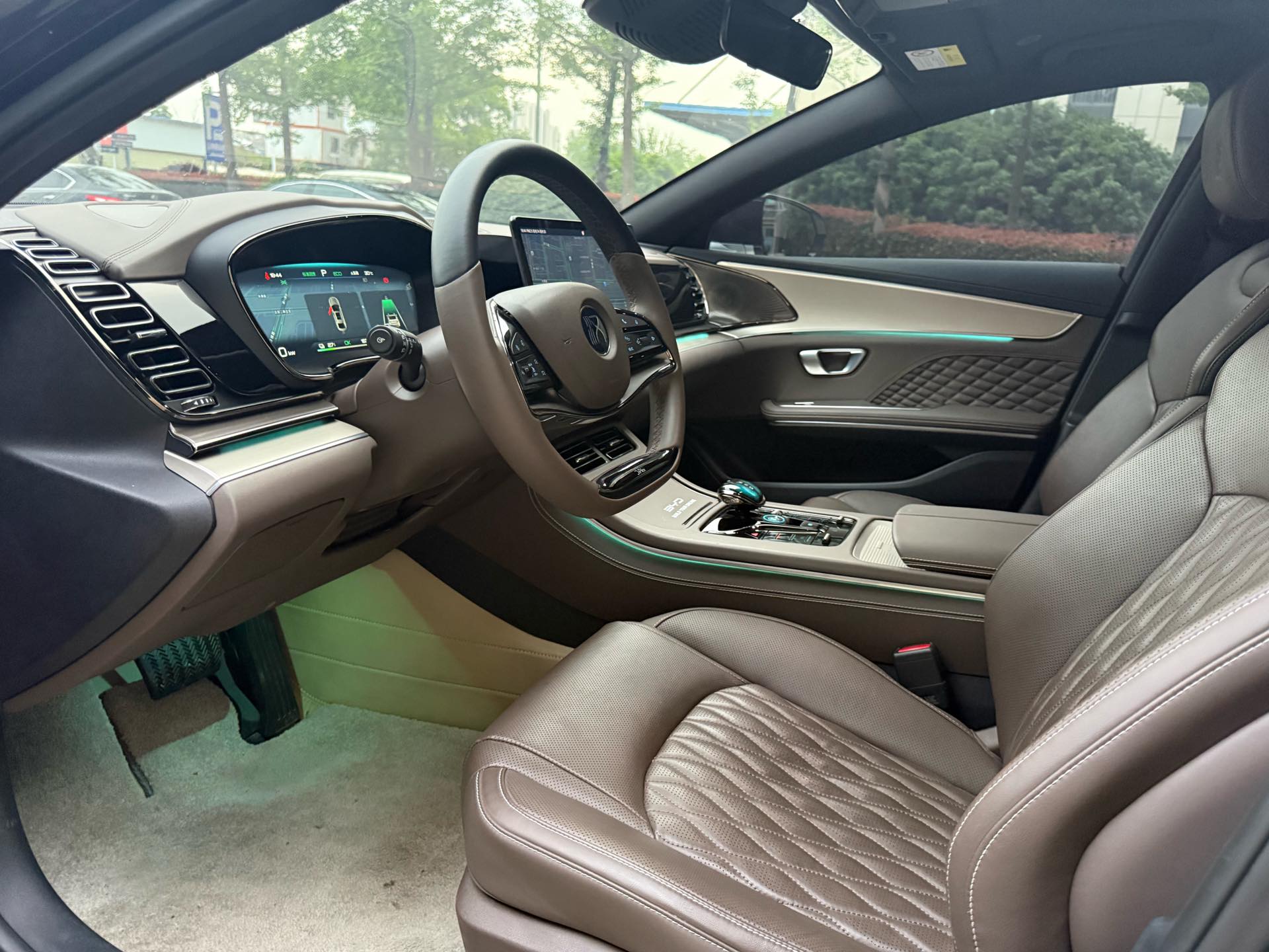 BYD Han 2023 #4 BYD Han 2023 car image #4