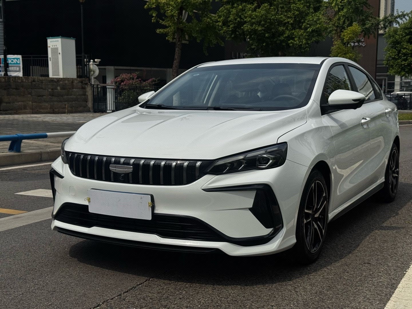 GEELY Binray 2024 GEELY Binray 2024 immagine di auto