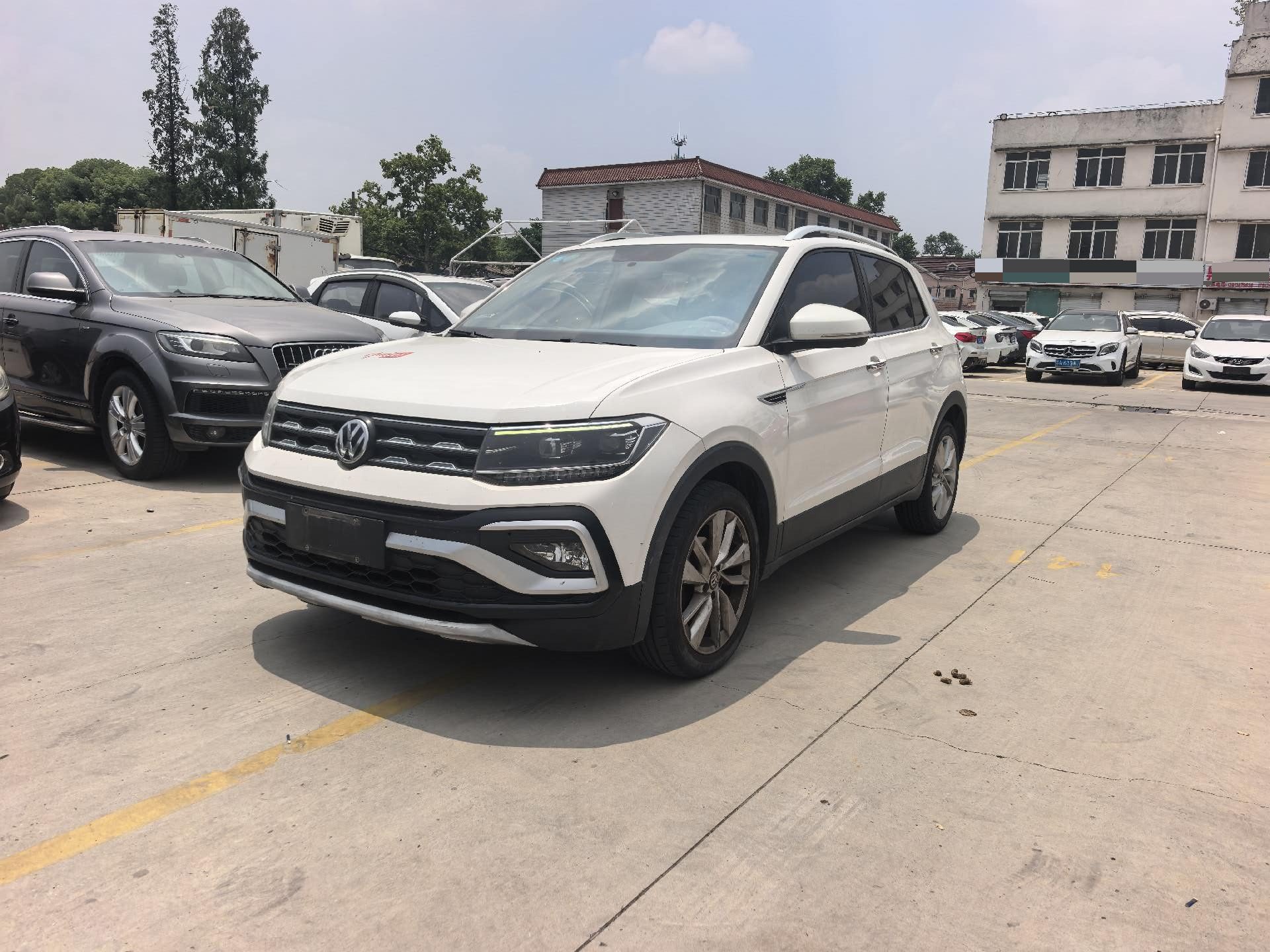 Volkswagen T-Cross 2020 Volkswagen T-Cross 2020 car image