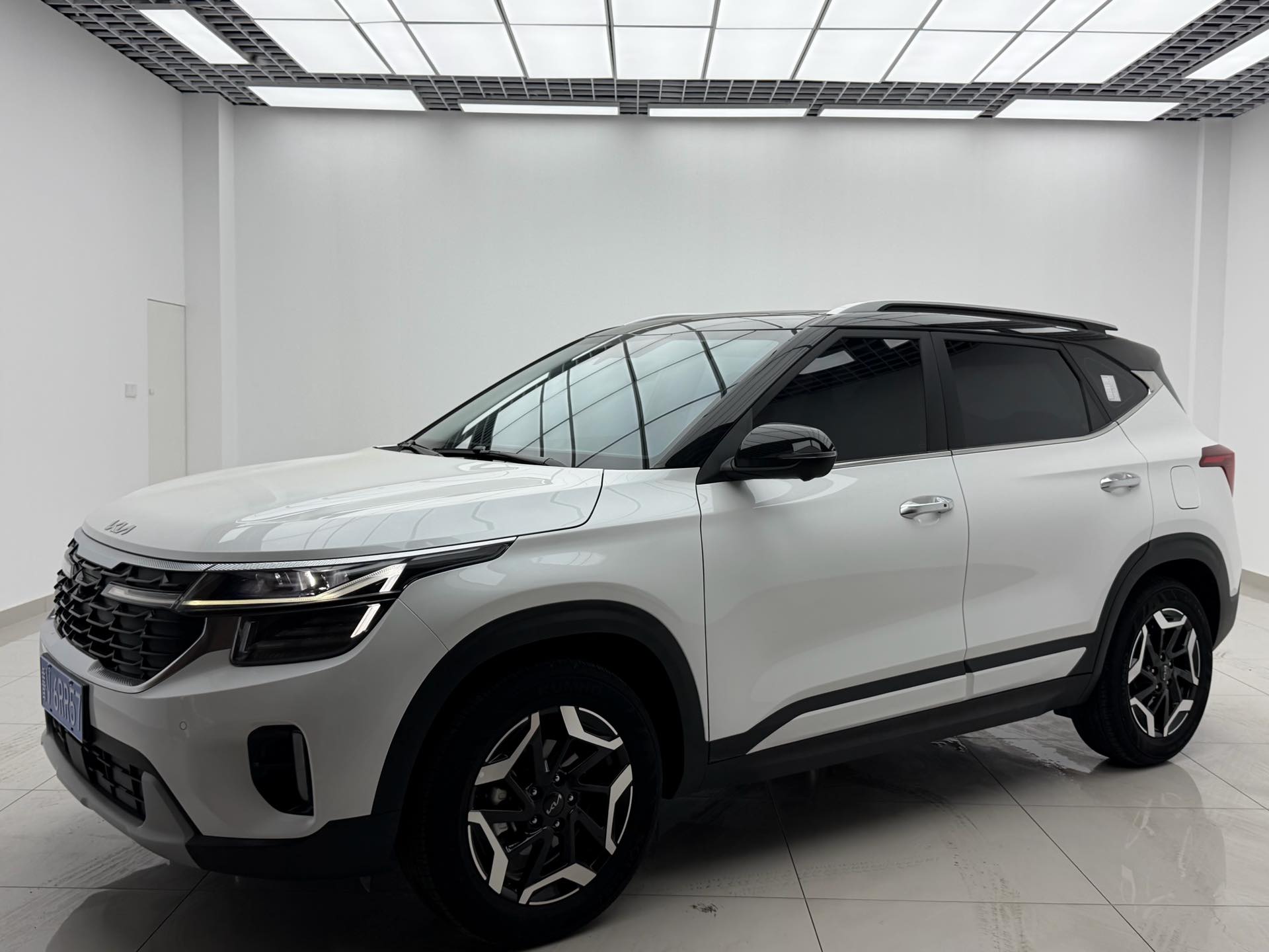 Kia Seltos 2024 Kia Seltos 2024 car image