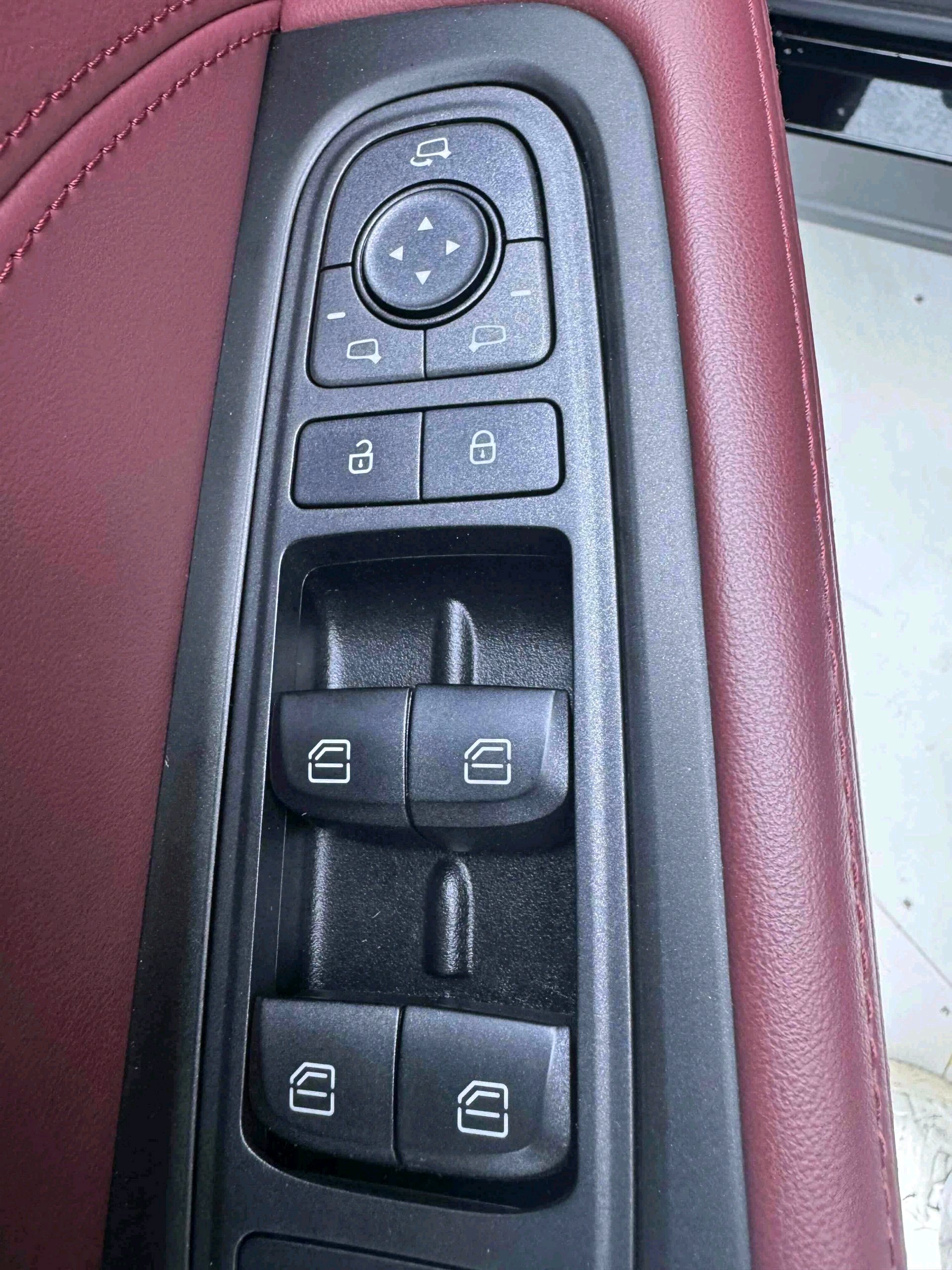 Jetour X70 PLUS 2024 #5 Jetour X70 PLUS 2024 car image #5