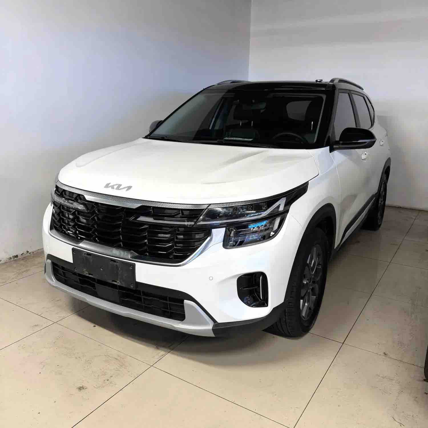 Kia Seltos 2023 Kia Seltos 2023 car image
