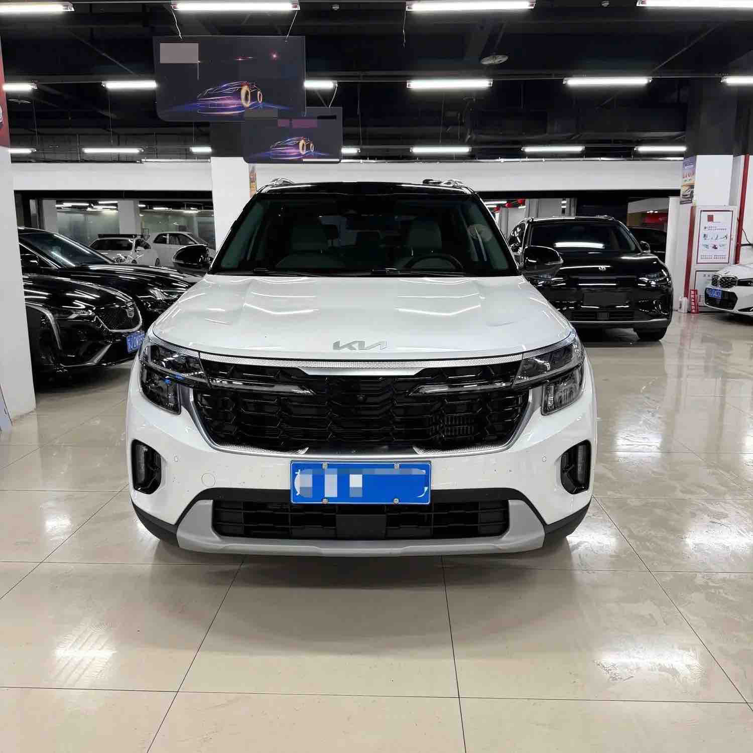Kia Seltos 2023 #2 Kia Seltos 2023 изображение автомобиля #2