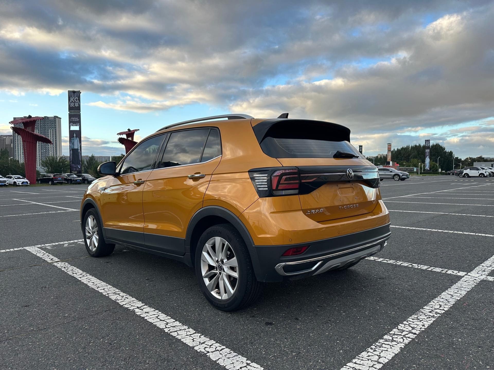 Volkswagen T-Cross 2023 #8 Volkswagen T-Cross 2023 car image #8